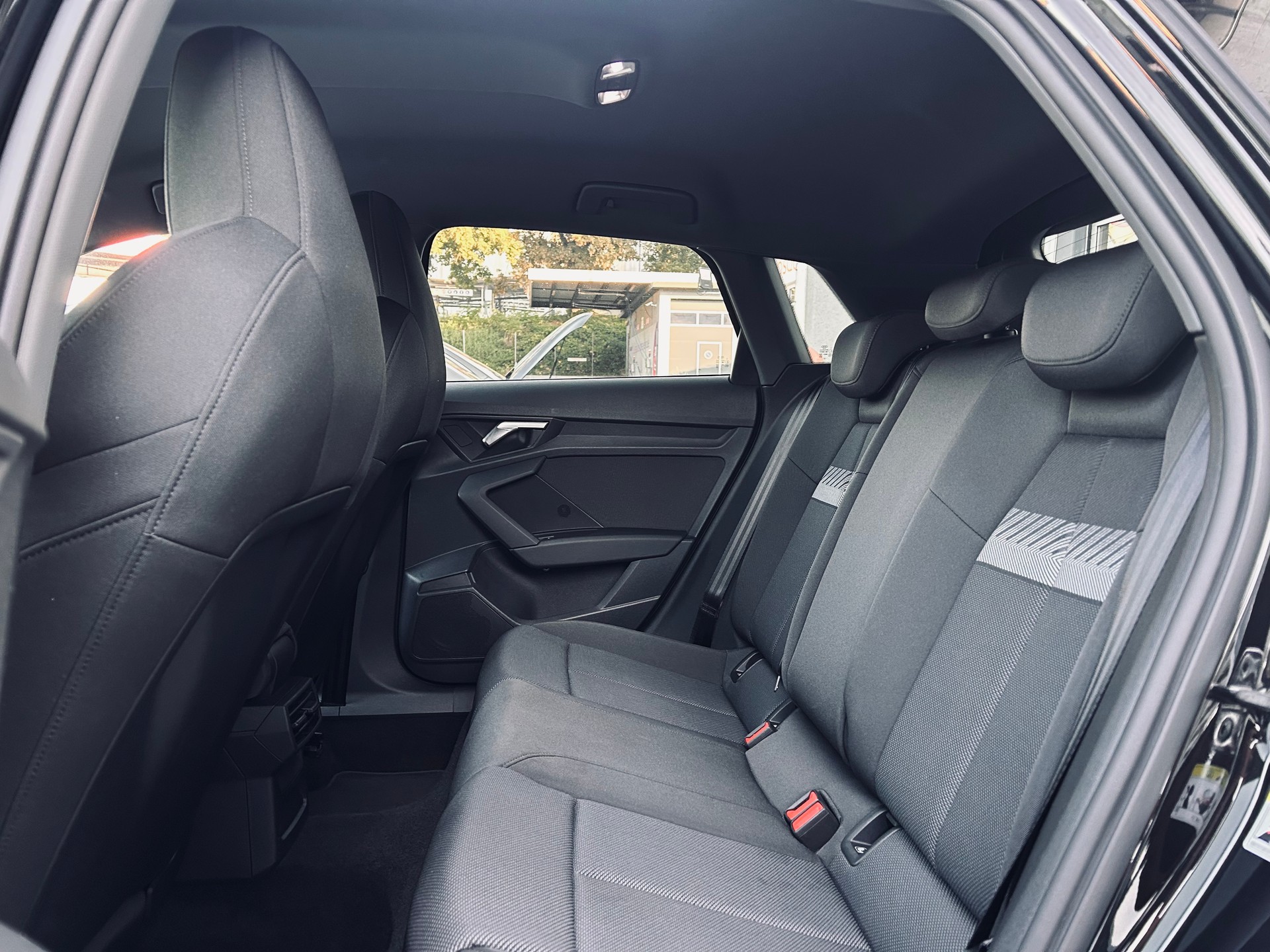 SEAT Arona 1.0 TSI Eco Hola FR DSG Garantie bis 27.02.2028-image-13