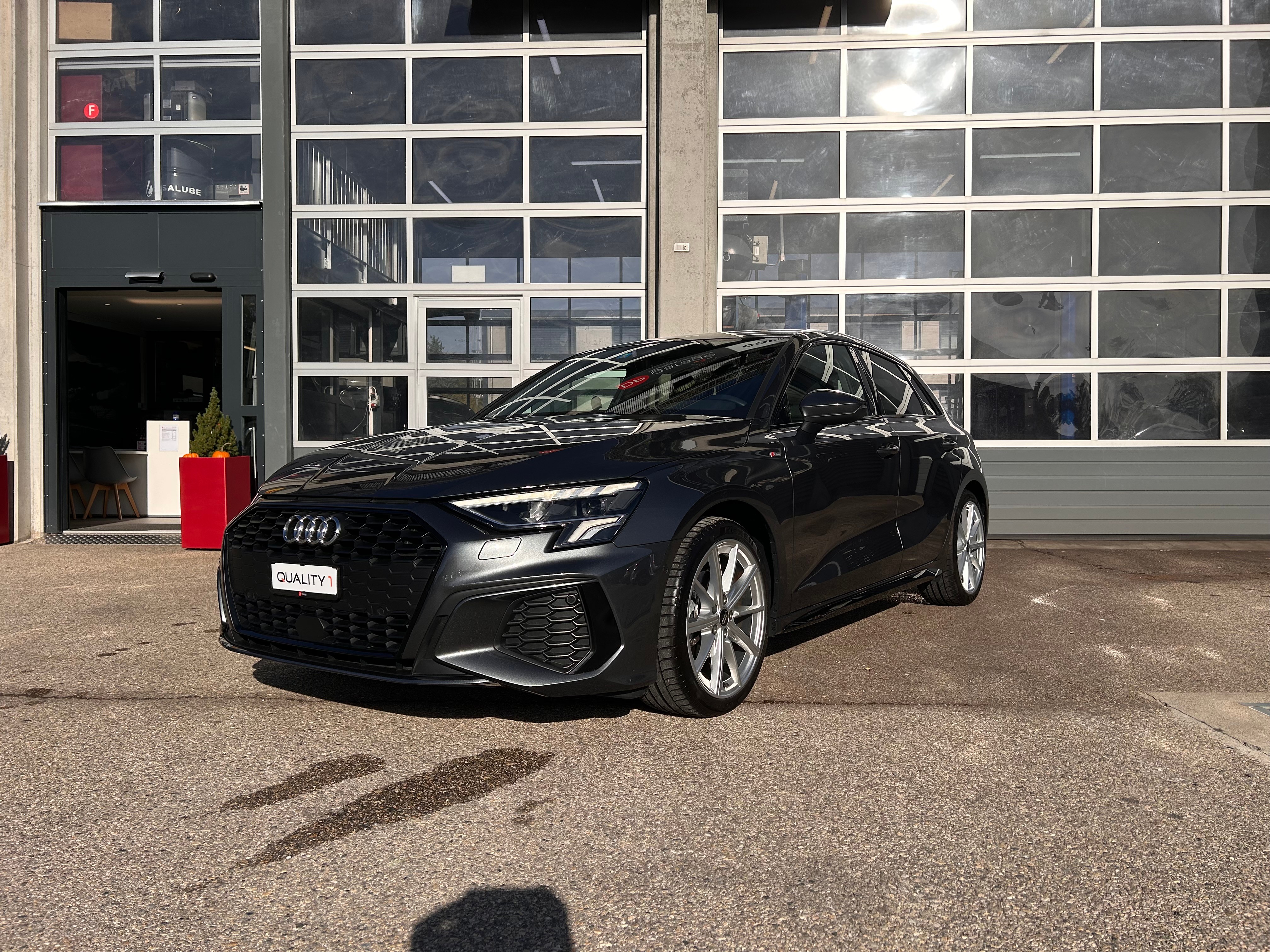 Car photo