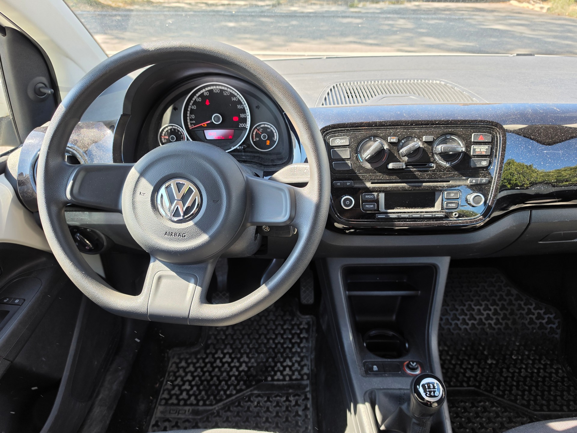 VW Up 1.0 BMT EcoFuel move up-image-13