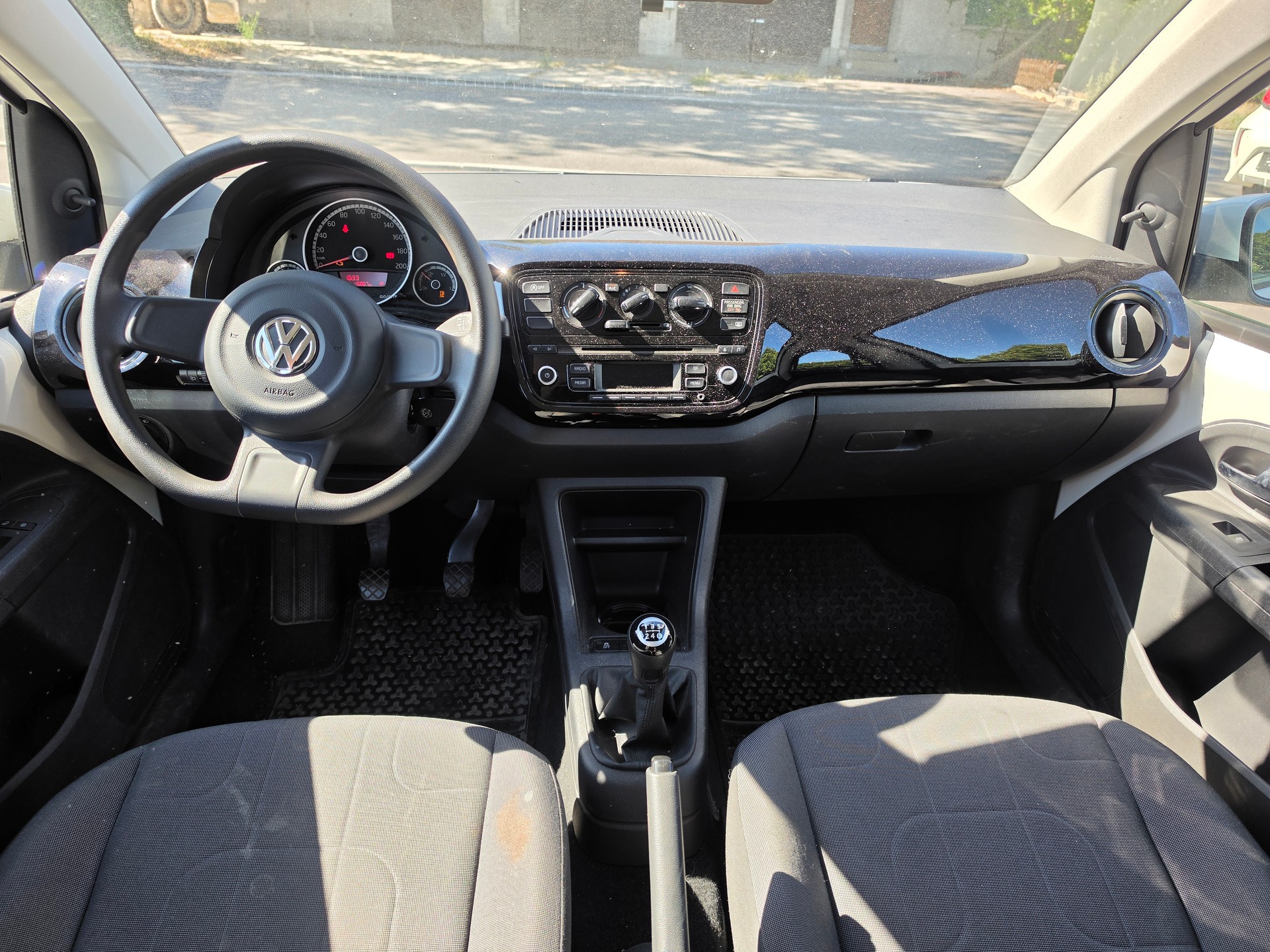 VW Up 1.0 BMT EcoFuel move up-image-8