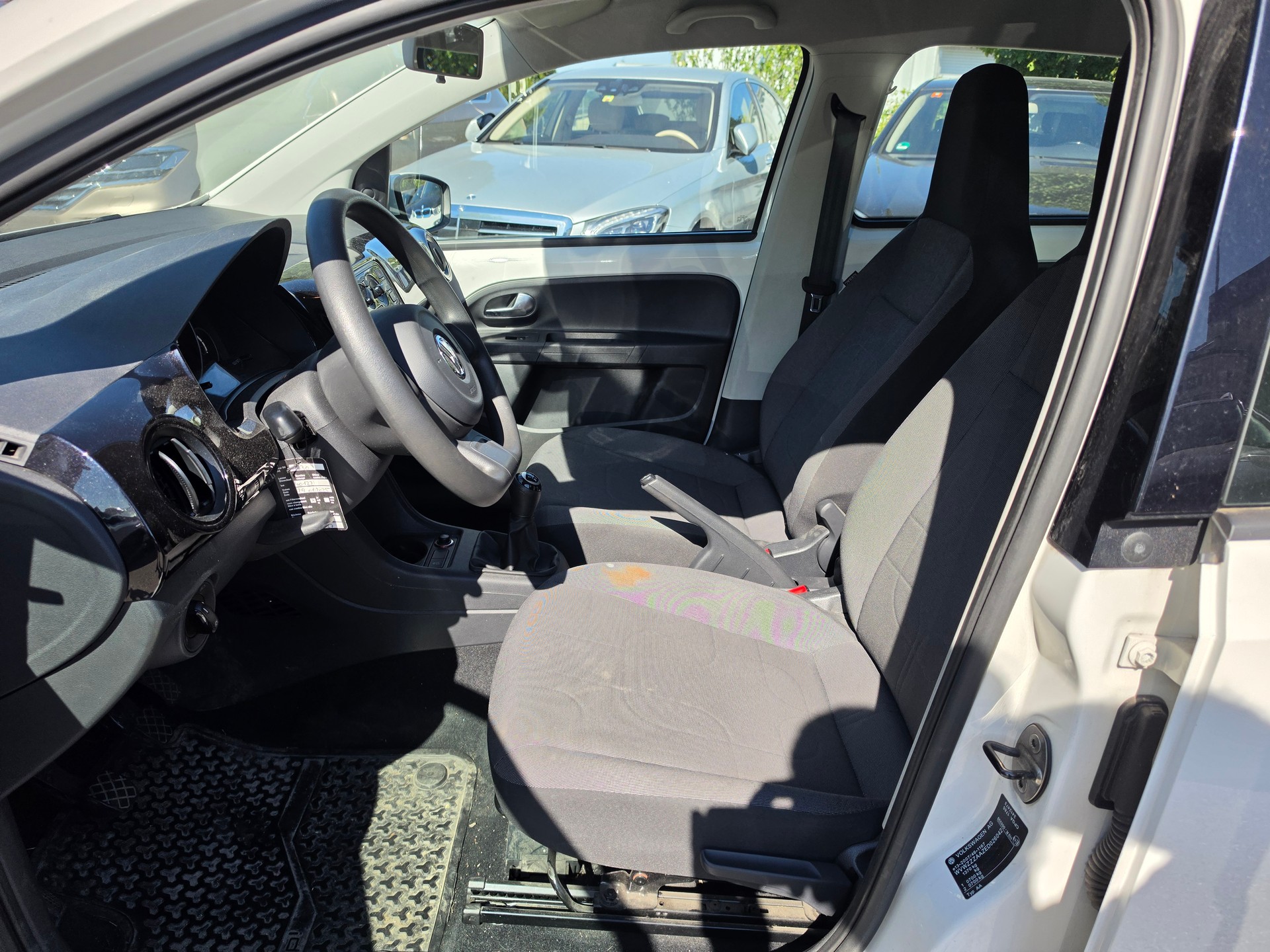 VW Up 1.0 BMT EcoFuel move up-image-9