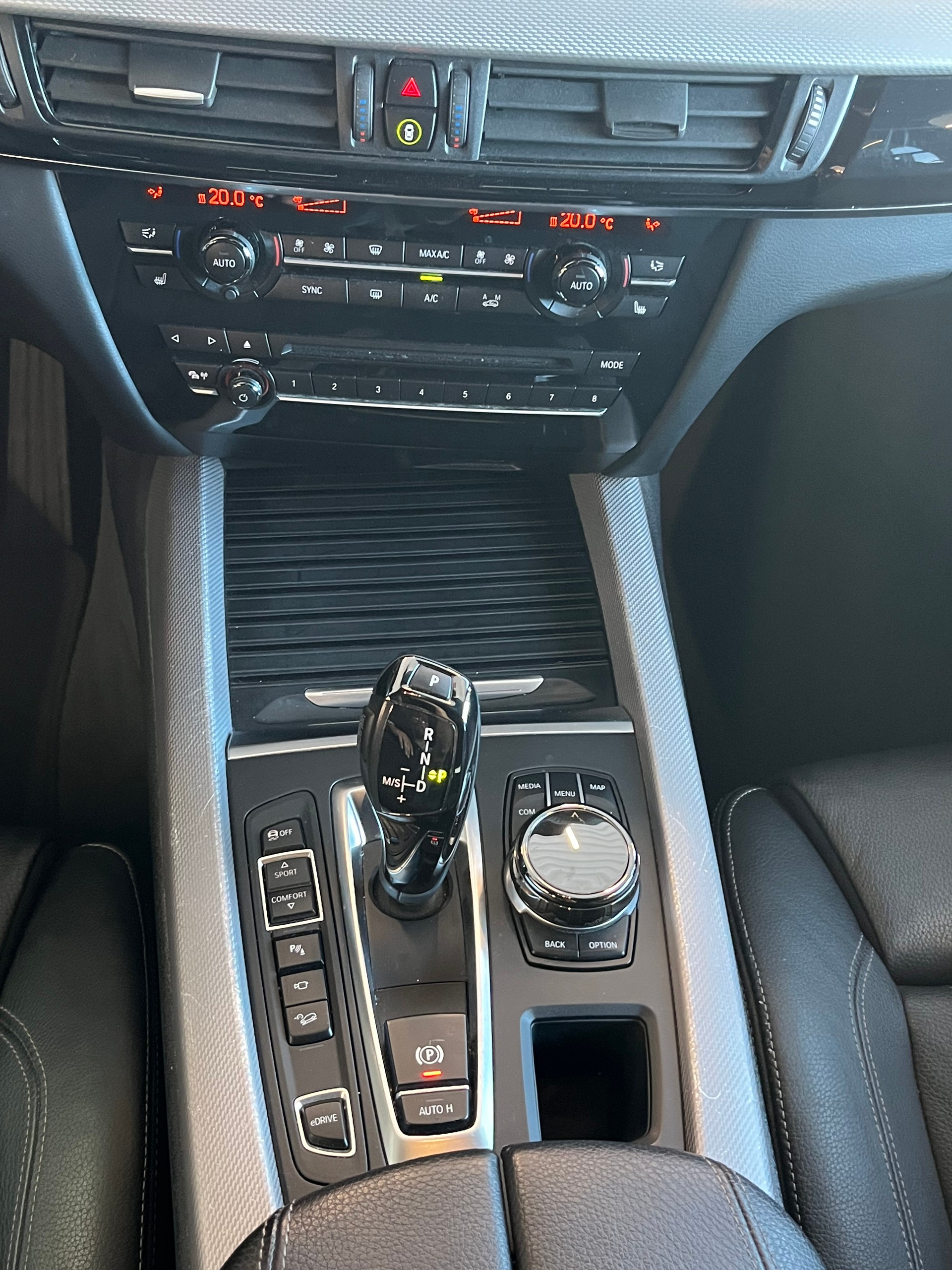 BMW X5 xDrive 40e iPerformance Pure M Sport Steptronic-image-14