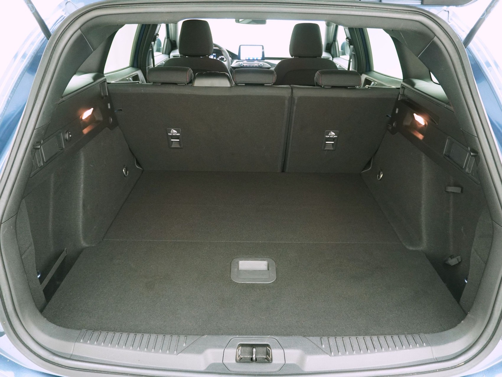 FORD Focus Station Wagon 1.0i EcoB ST-Line-image-13