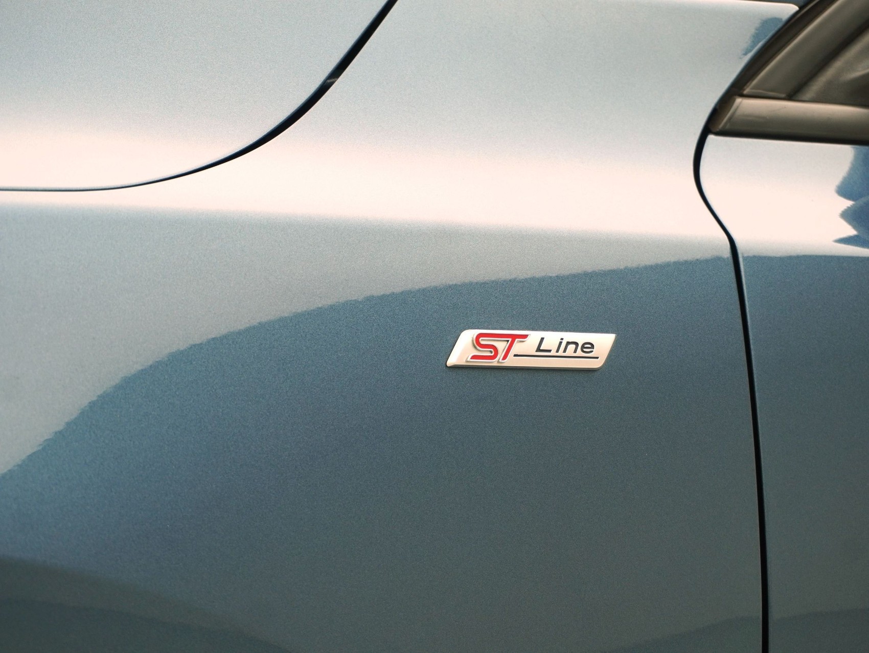 FORD Focus Station Wagon 1.0i EcoB ST-Line-image-7