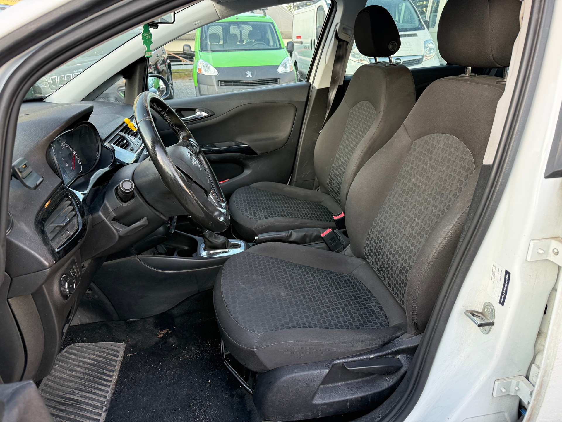 OPEL Corsa 1.4 EcoTec Enjoy-image-10