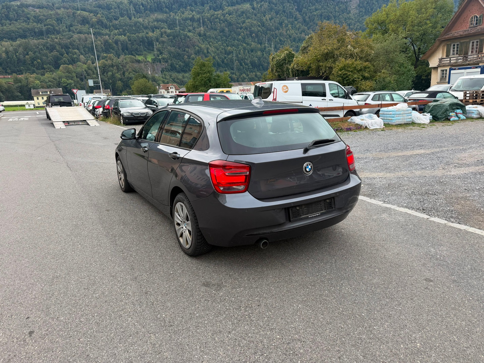 BMW 120d Sport Line-image-2