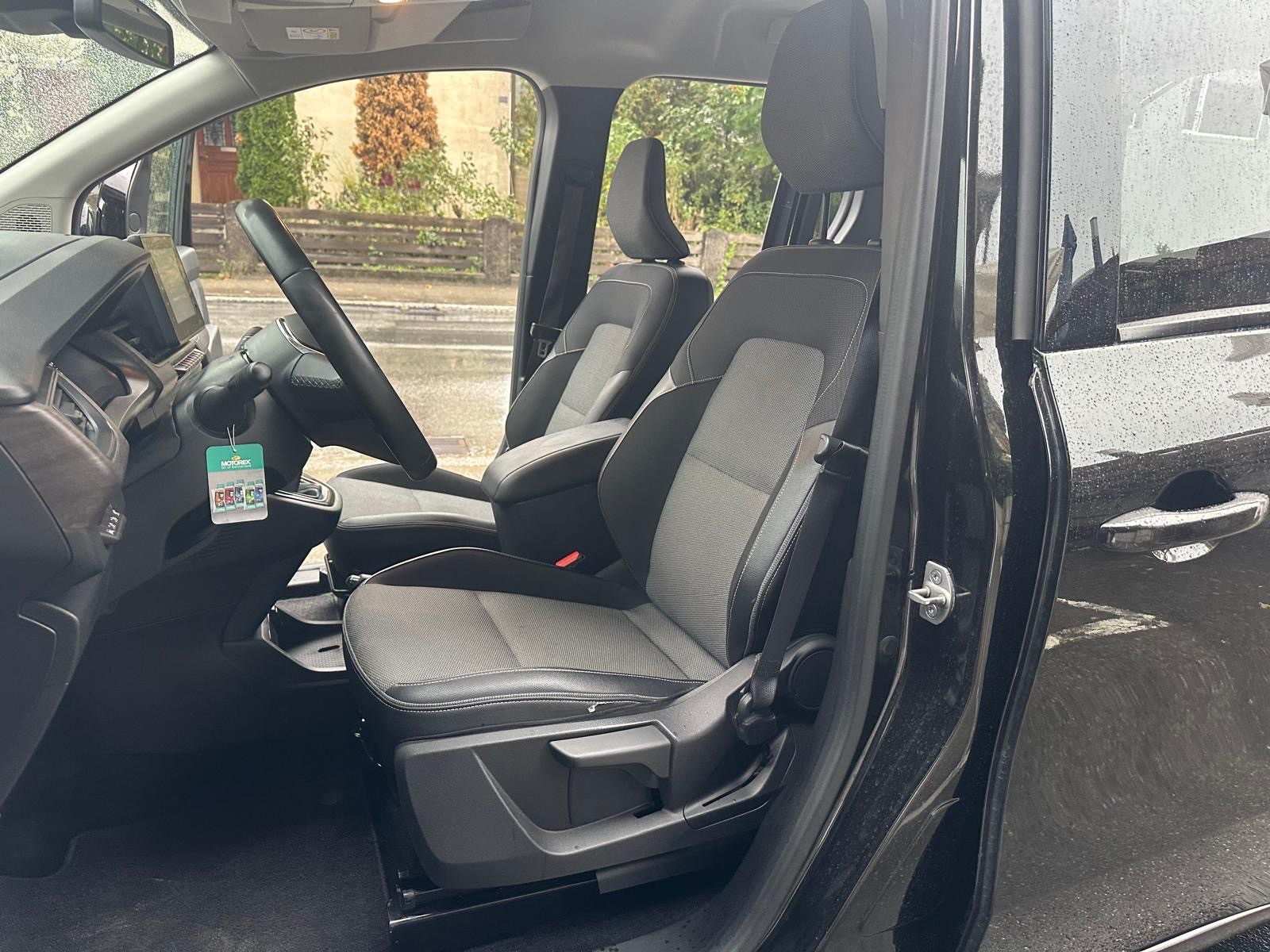 RENAULT Kangoo 1.3 TCe 130 PF Intens-image-8