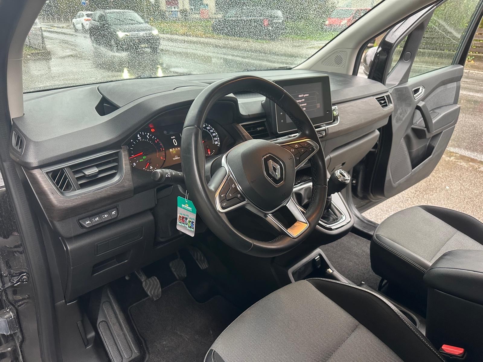 RENAULT Kangoo 1.3 TCe 130 PF Intens-image-9