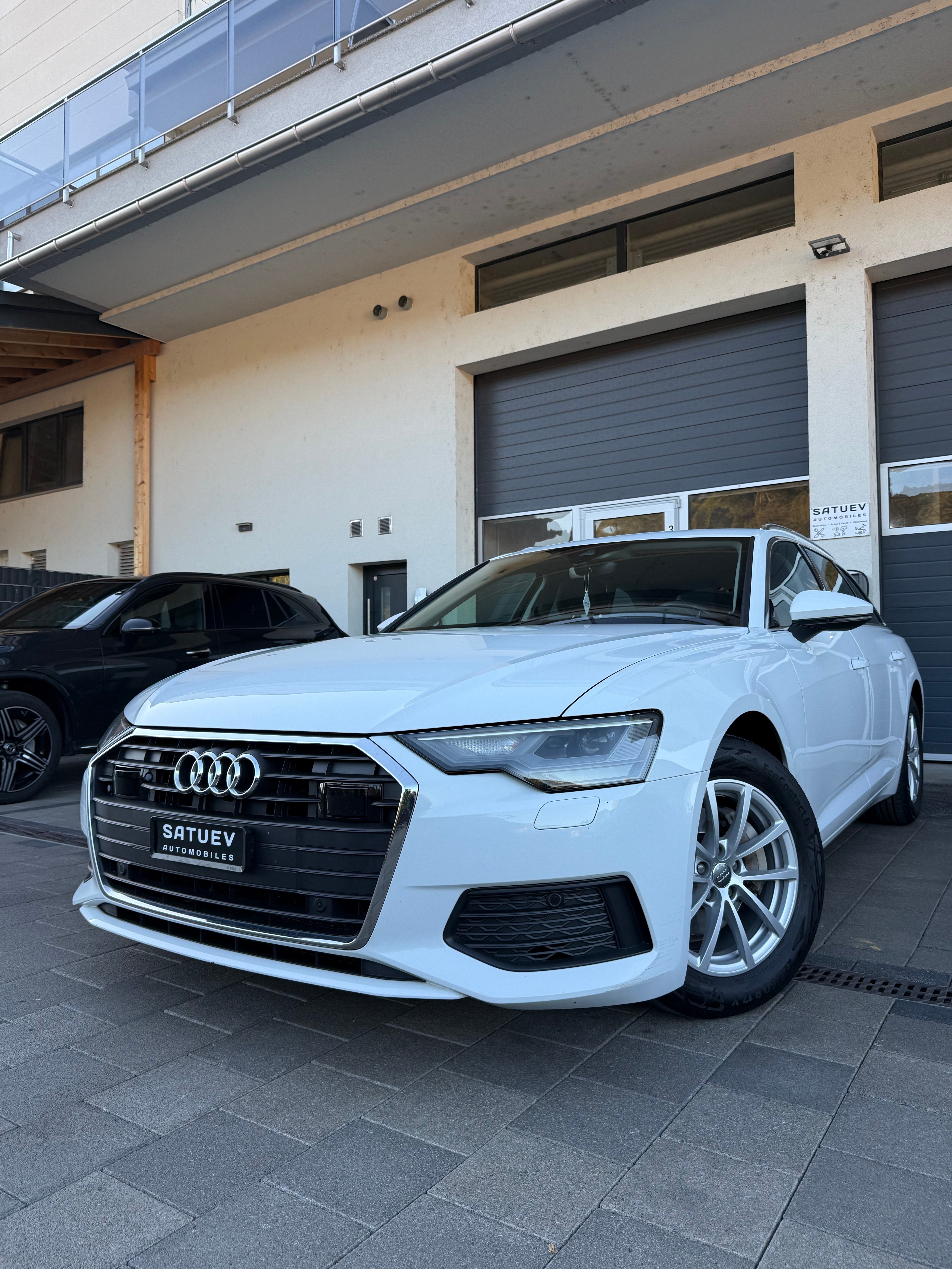 Car photo