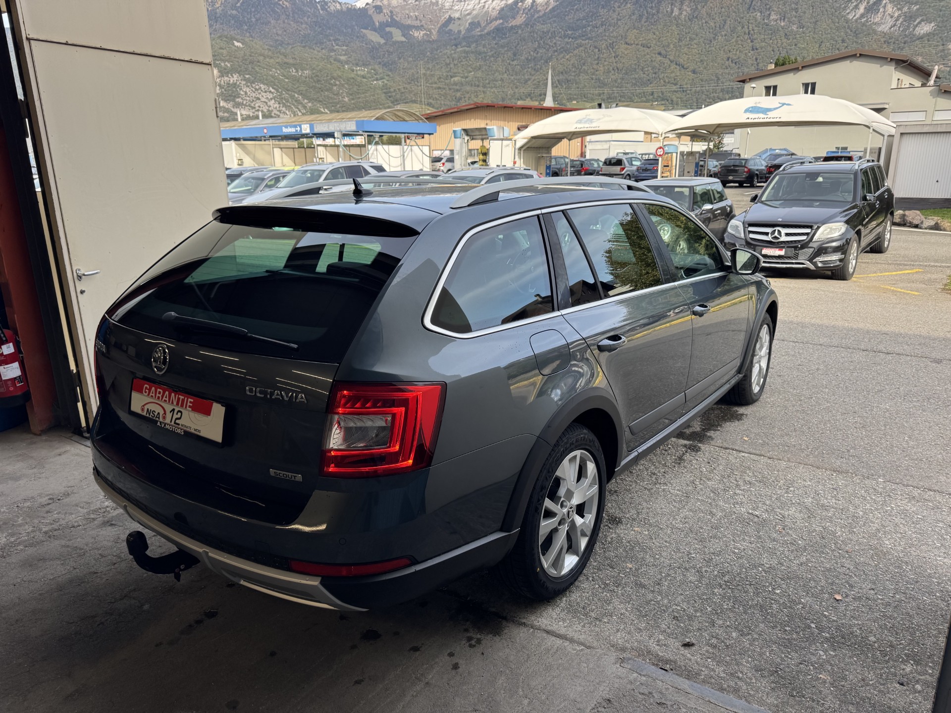 SKODA Octavia Combi 2.0 TDI Scout 4x4 DSG-image-4