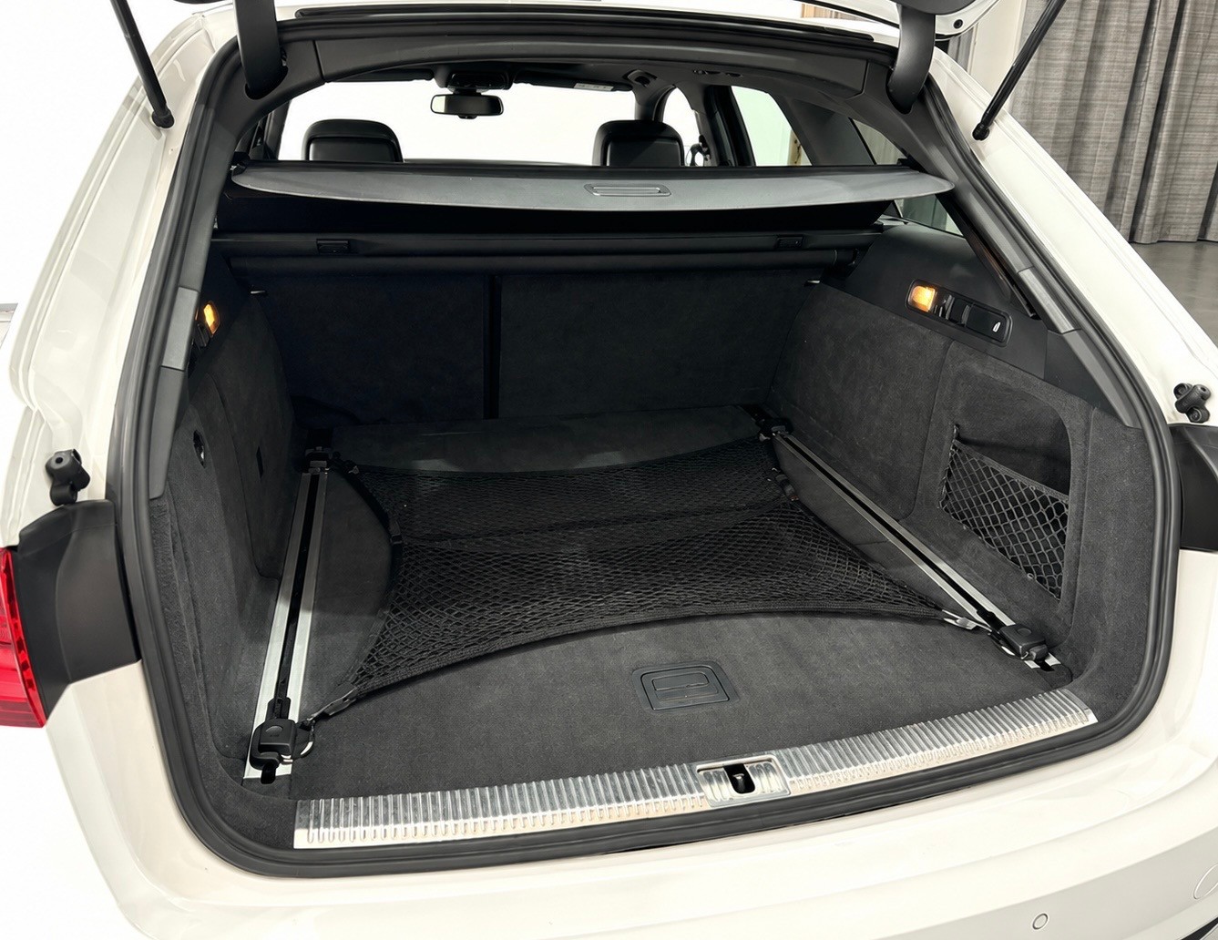 AUDI A6 Avant 3.0 TDI V6 quattro S-tronic-image-15