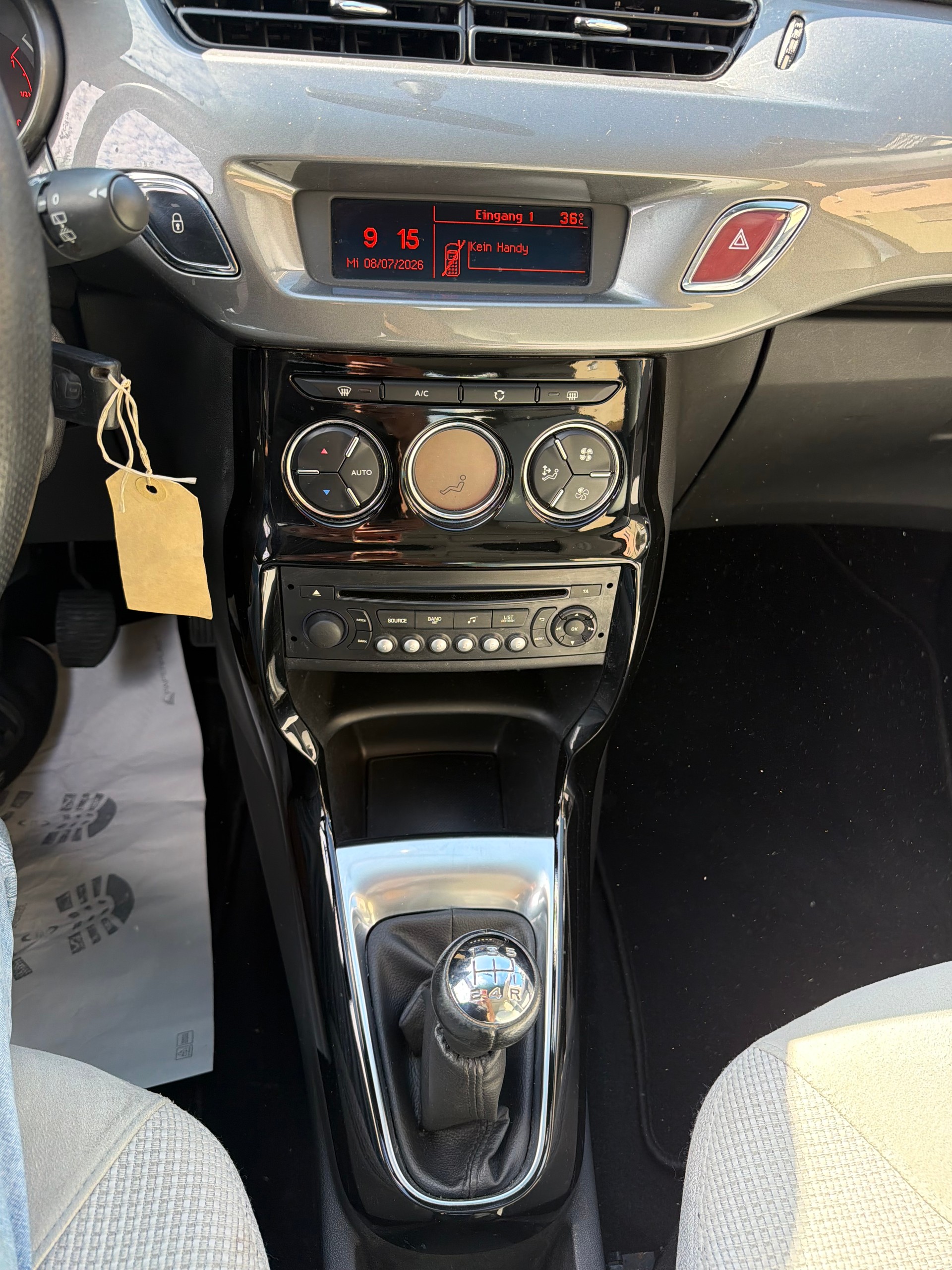 CITROEN C3 1.6i 16V Exclusive-image-9