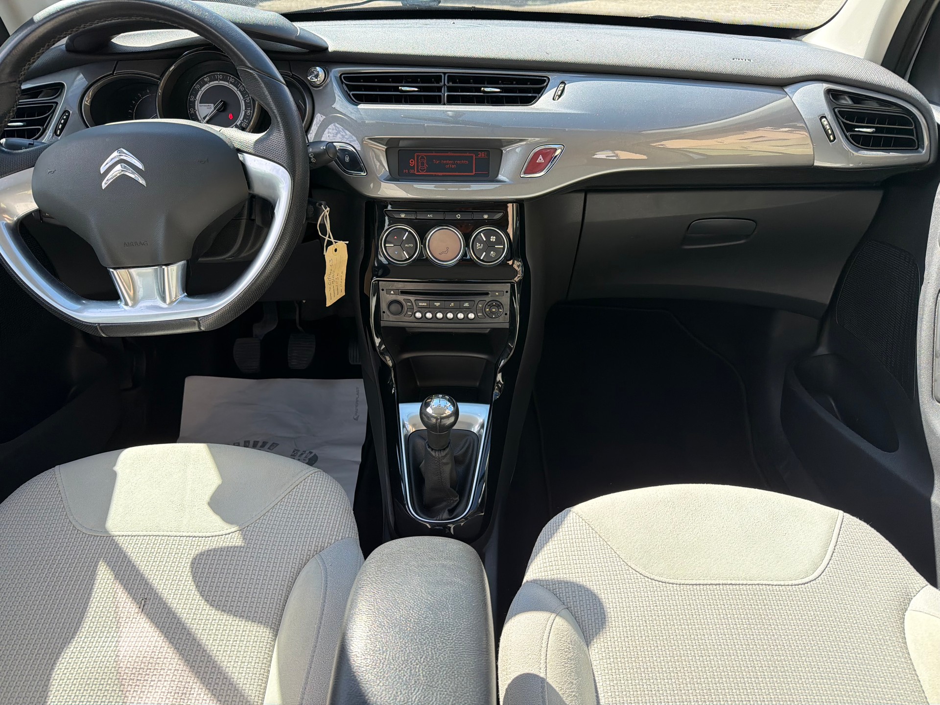 CITROEN C3 1.6i 16V Exclusive-image-4
