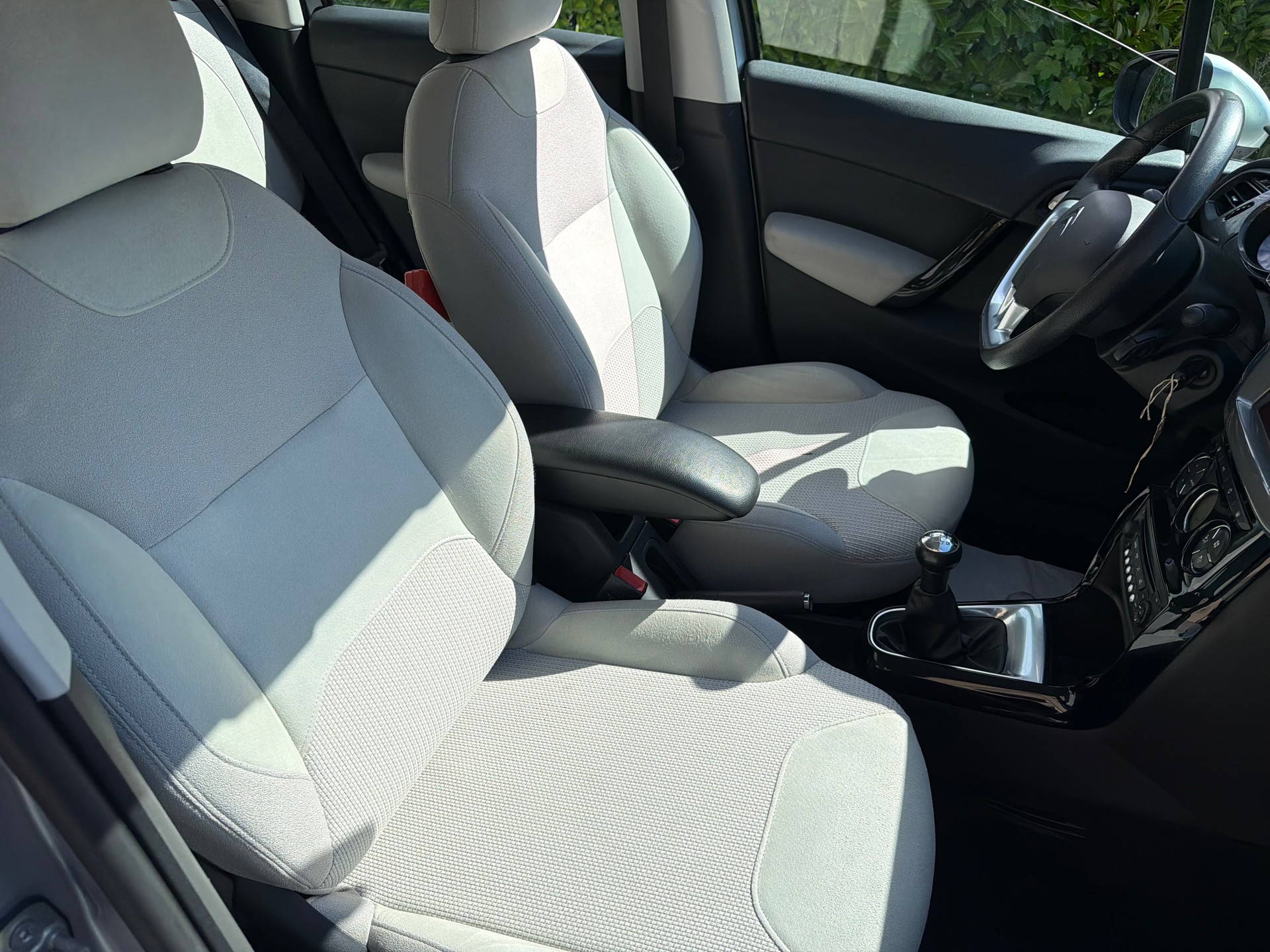 CITROEN C3 1.6i 16V Exclusive-image-6