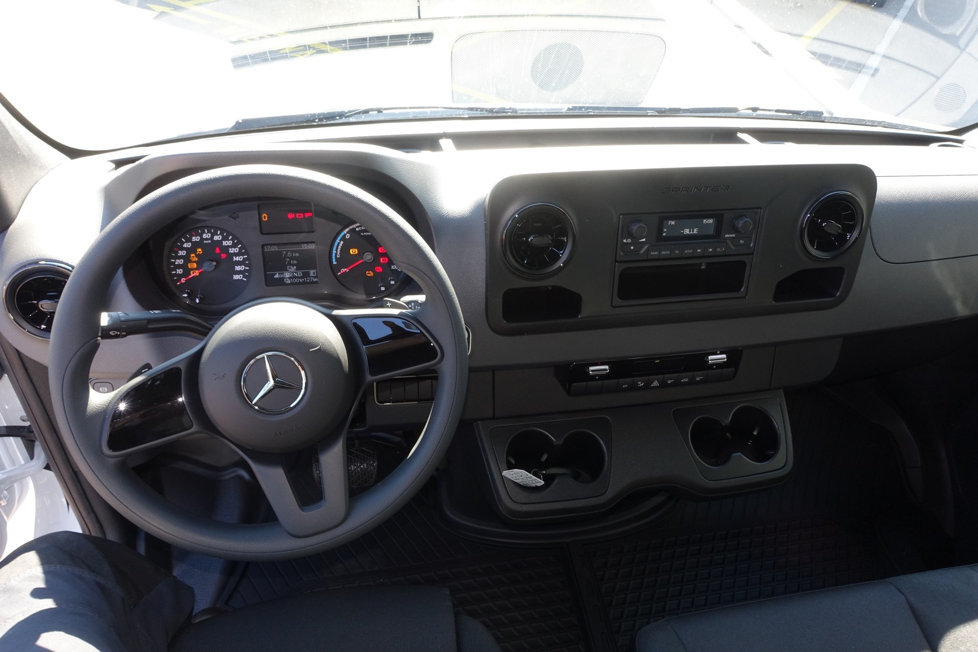 MERCEDES-BENZ eSprinter 312 47kWh Standard-image-7