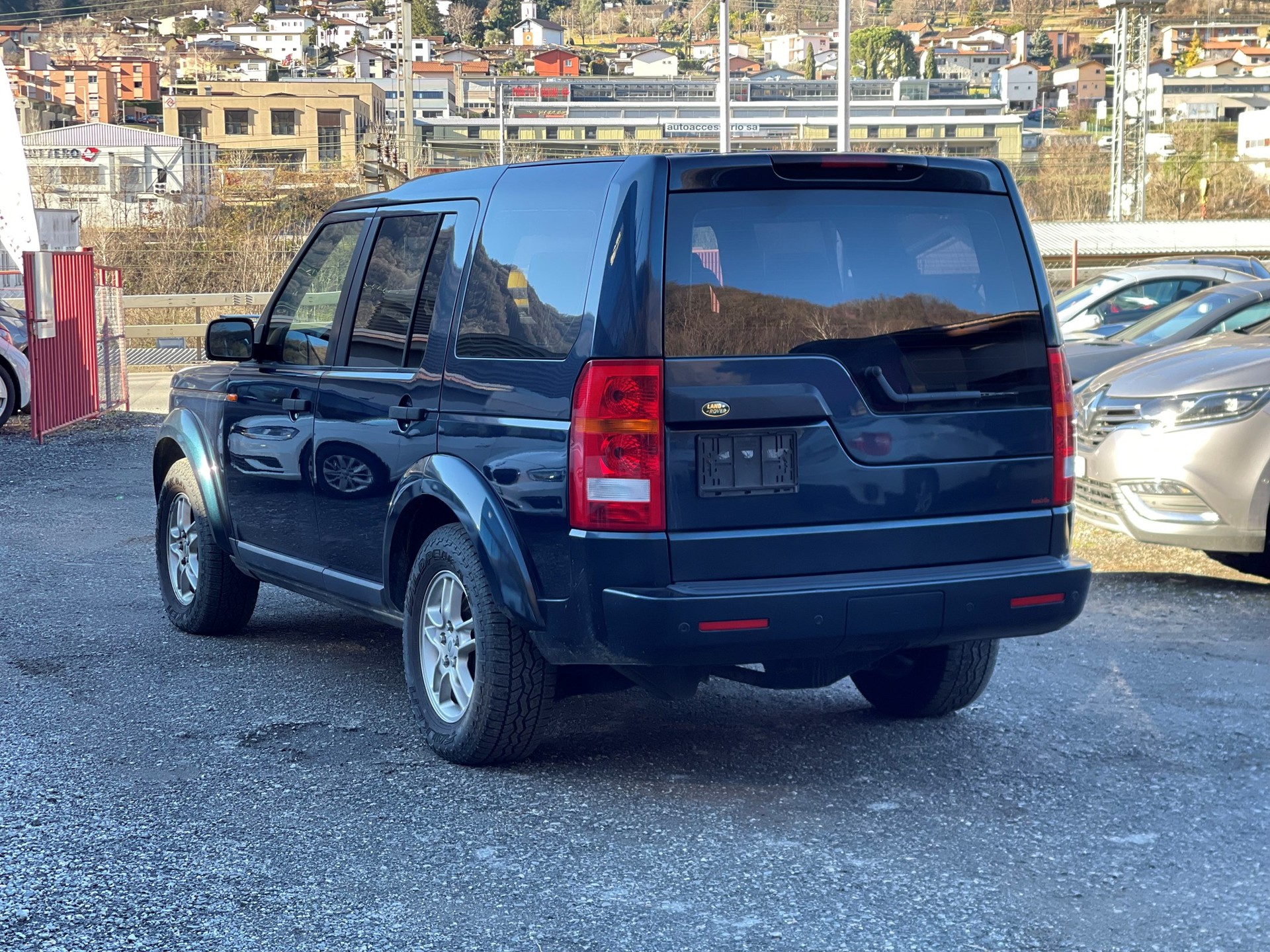 LAND ROVER Discovery 2.7d V6 SE-image-3