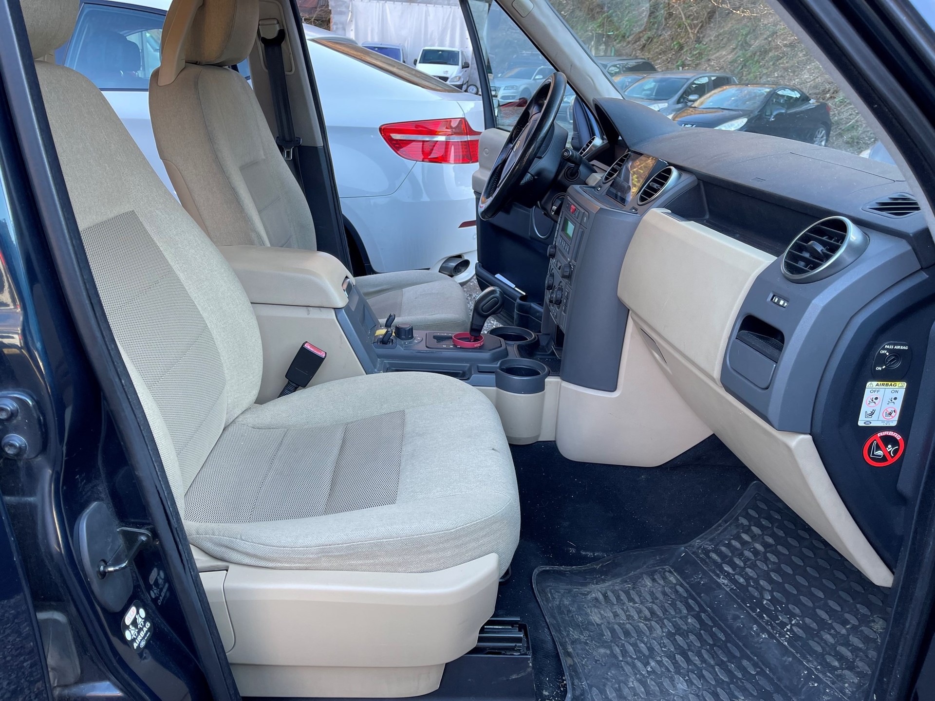 LAND ROVER Discovery 2.7d V6 SE-image-7