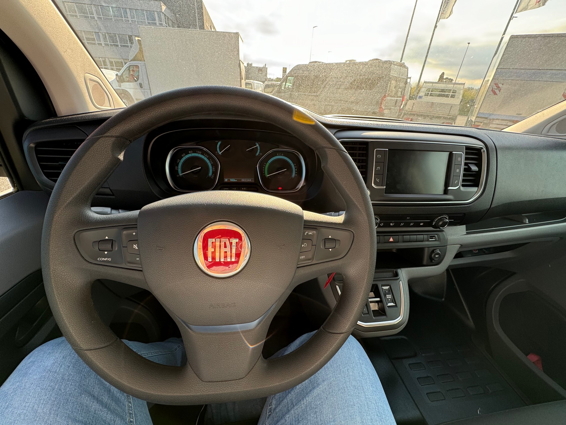 FIAT E-Scudo 50kWh L2 Lounge-image-6