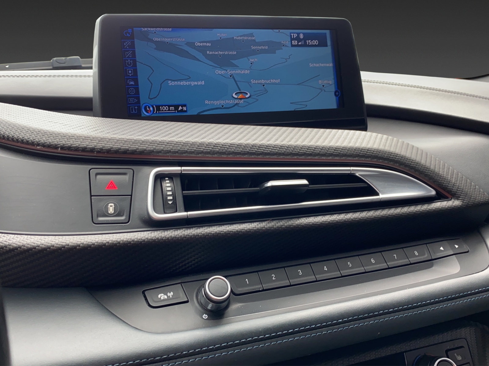 BMW i8 Coupé Protonic Red Edition-image-21