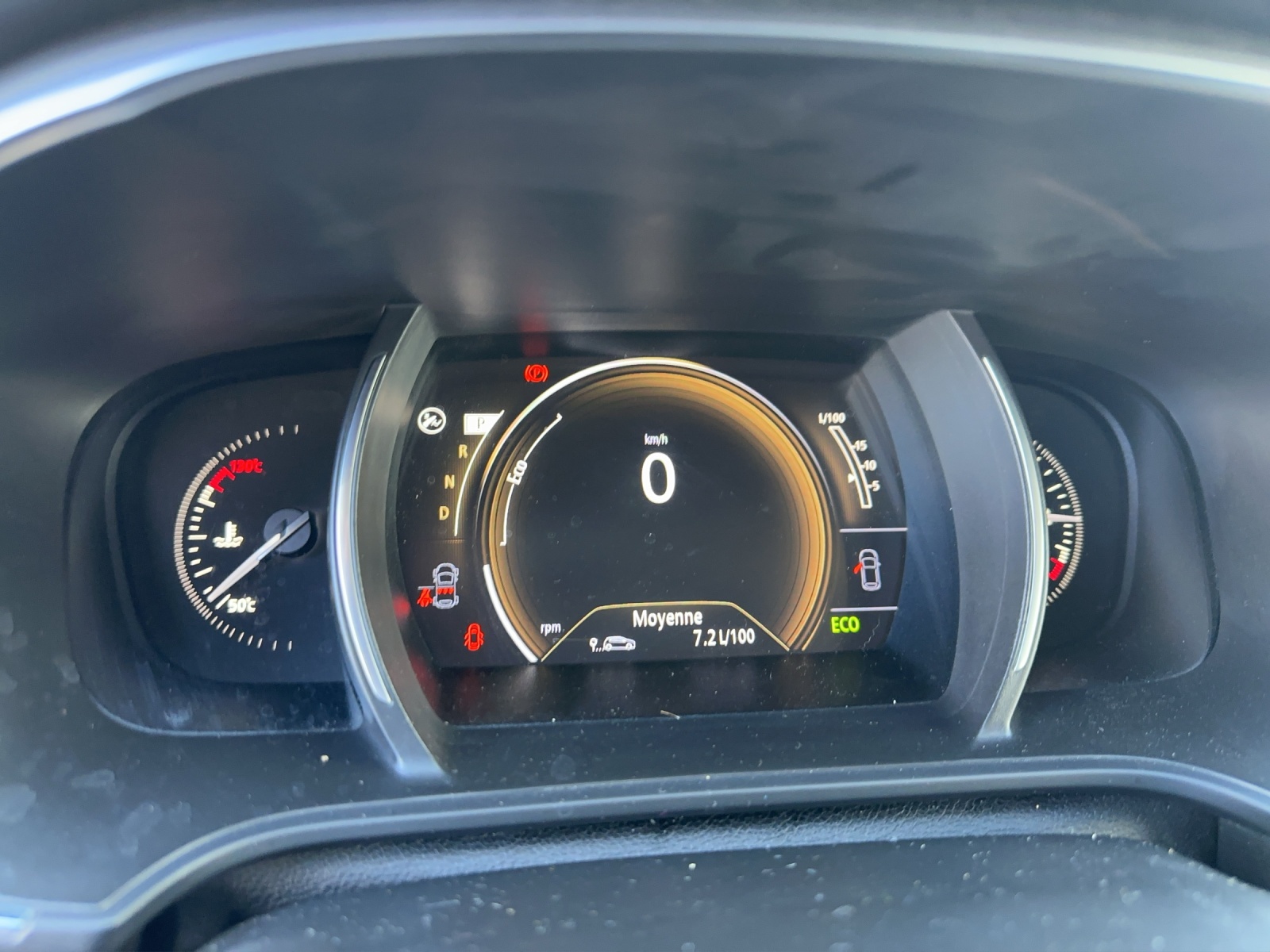 RENAULT Mégane Grandtour 1.2 16V Turbo Bose EDC-image-10