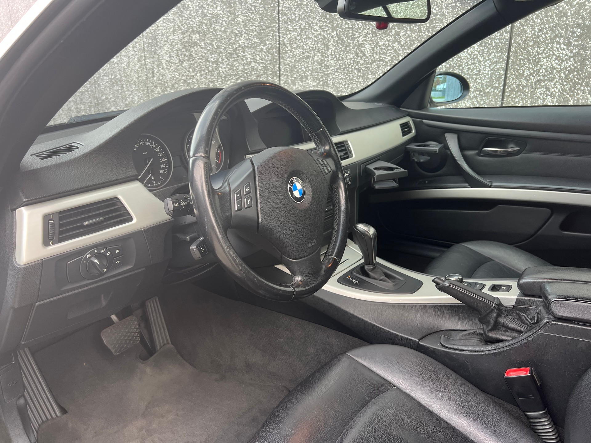 BMW 325i Cabriolet Steptronic-image-8