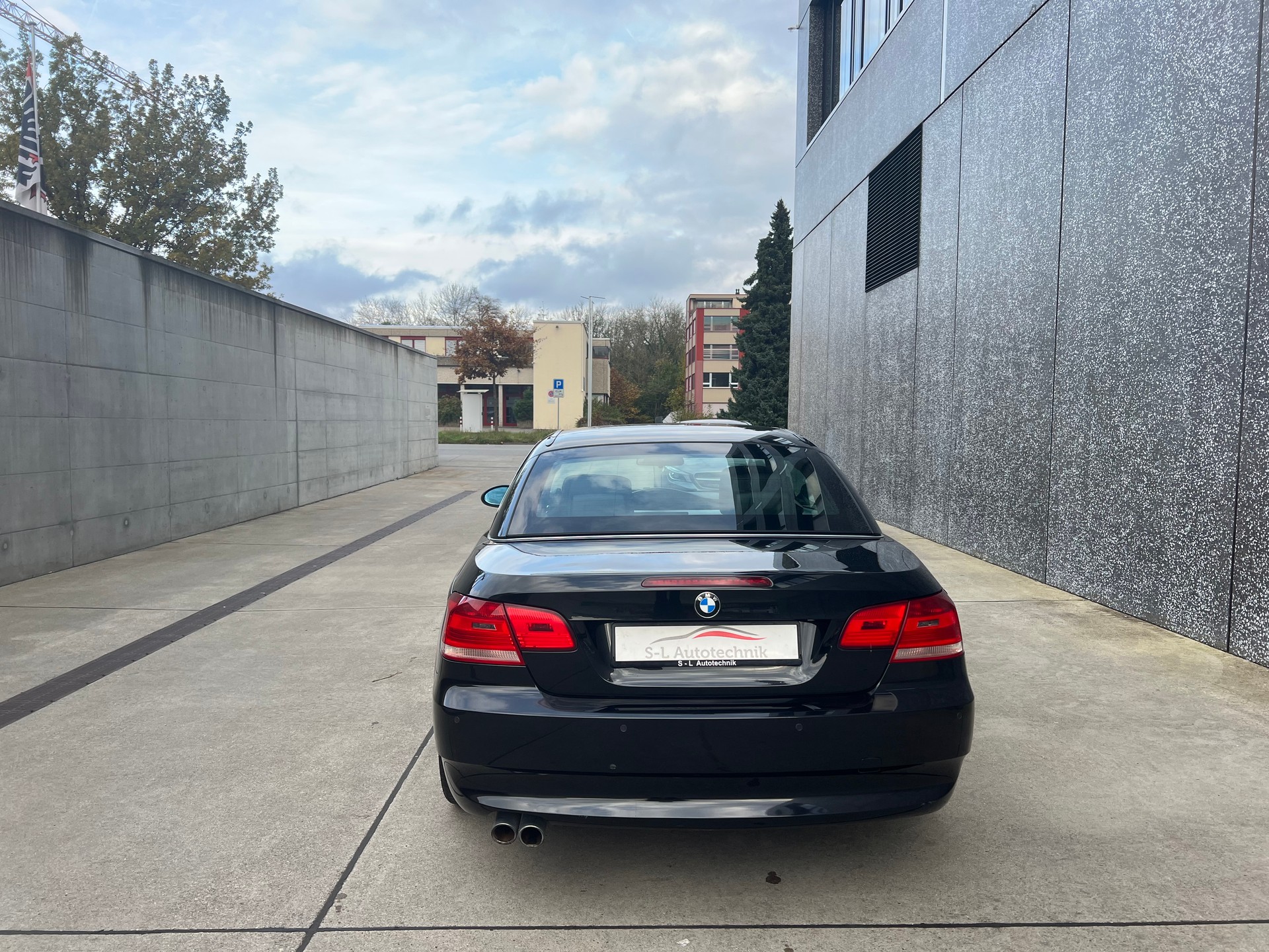 BMW 325i Cabriolet Steptronic-image-4
