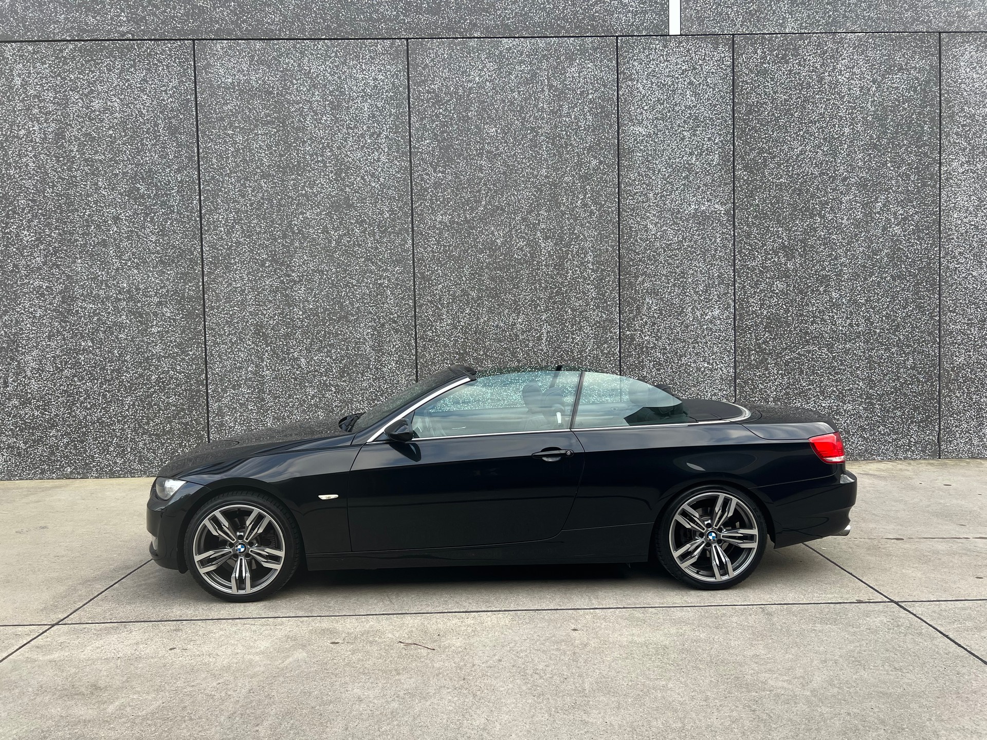BMW 325i Cabriolet Steptronic-image-12
