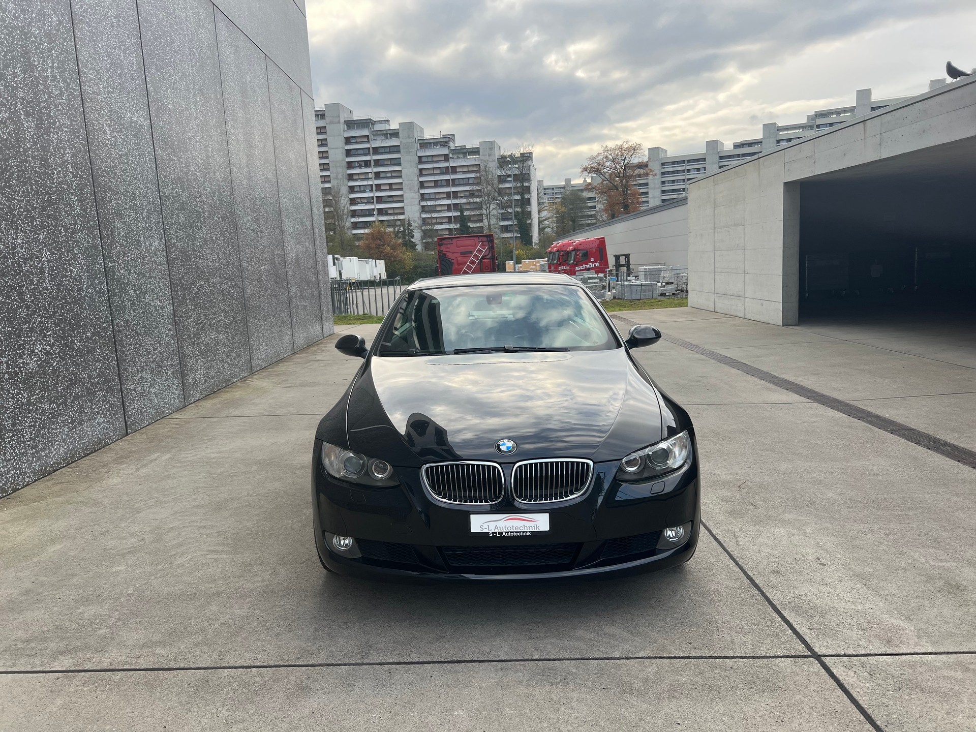 BMW 325i Cabriolet Steptronic-image-1