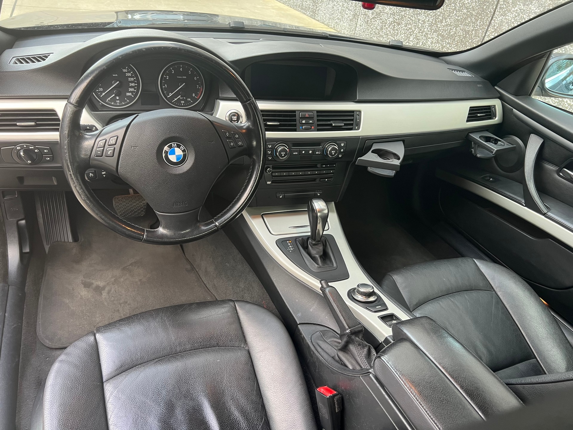 BMW 325i Cabriolet Steptronic-image-7