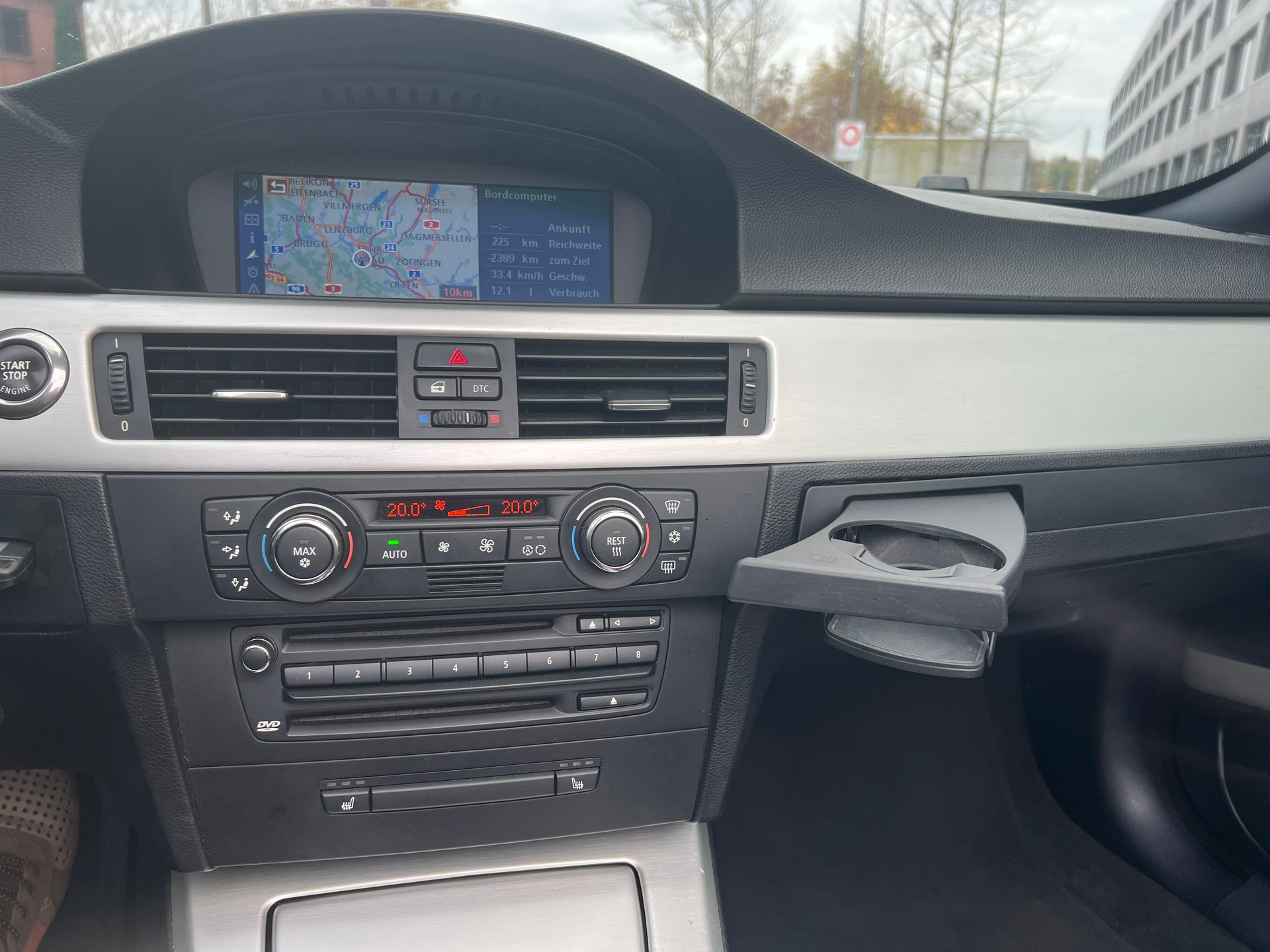 BMW 325i Cabriolet Steptronic-image-15