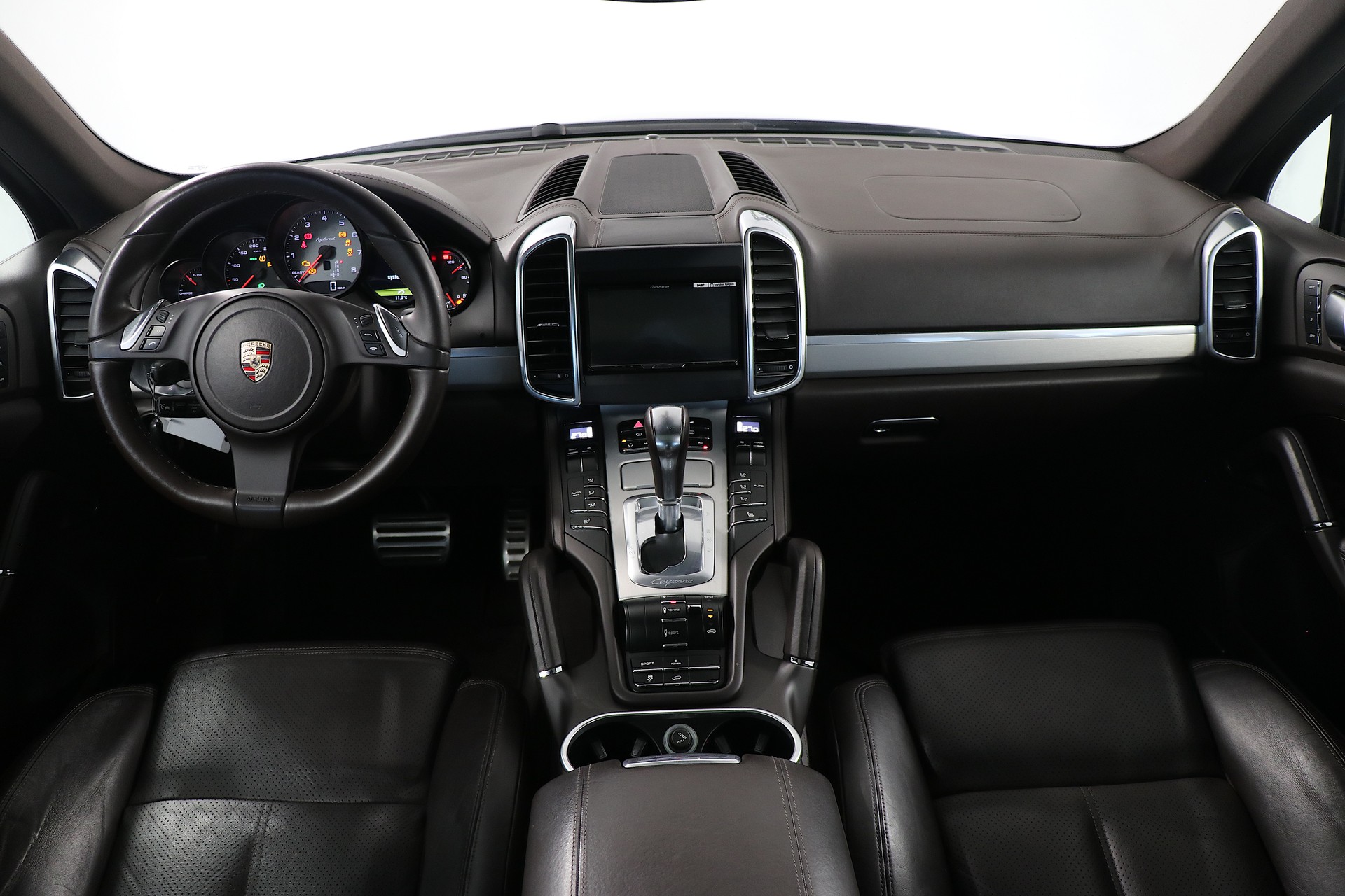 PORSCHE Cayenne S Hybrid-image-9