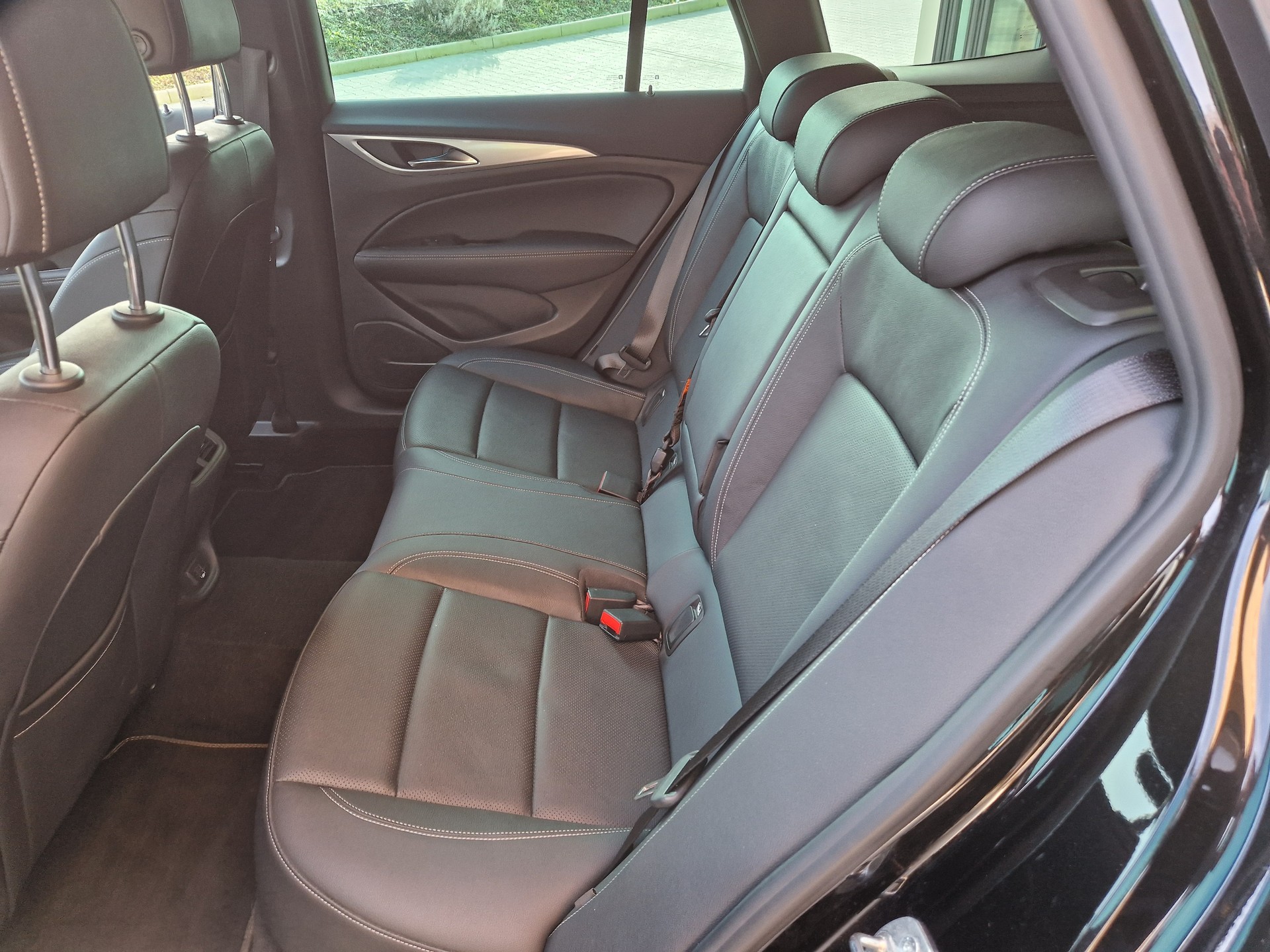OPEL Insignia 2.0 T Sports Tourer GSi Automatic-image-5