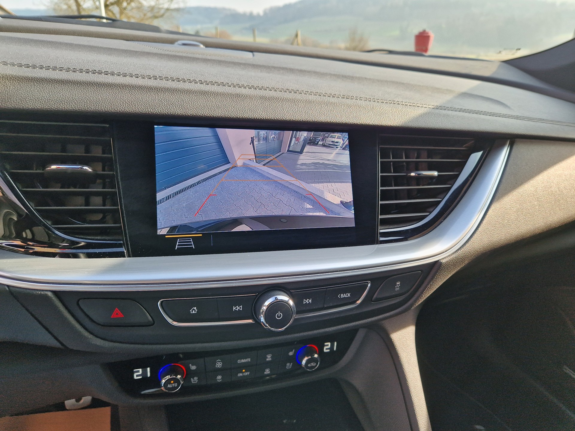 OPEL Insignia 2.0 T Sports Tourer GSi Automatic-image-8