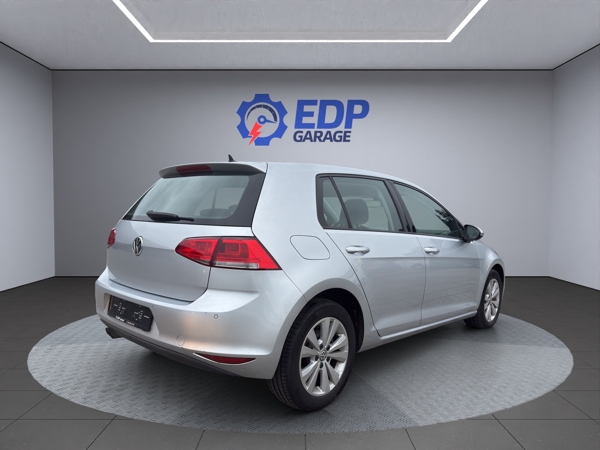VW Golf 2.0 TDI Comfortline DSG-image-5