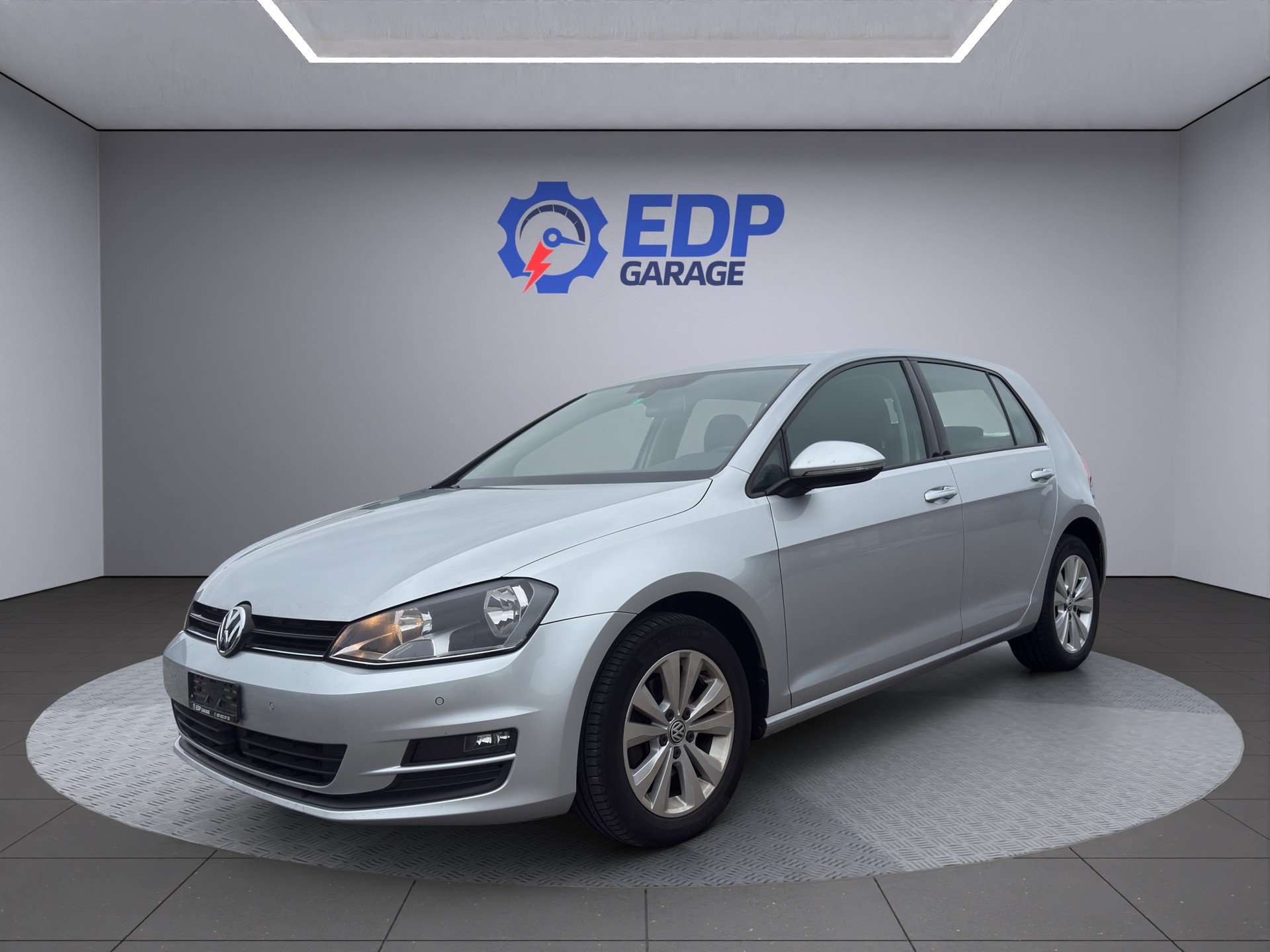 VW Golf 2.0 TDI Comfortline DSG-showroom-element-1