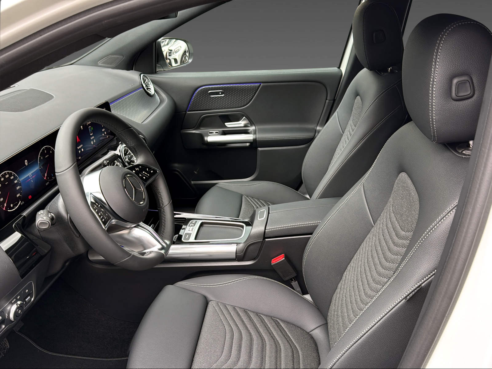 MERCEDES-BENZ GLA 220 d 4Matic Swiss Star-image-6
