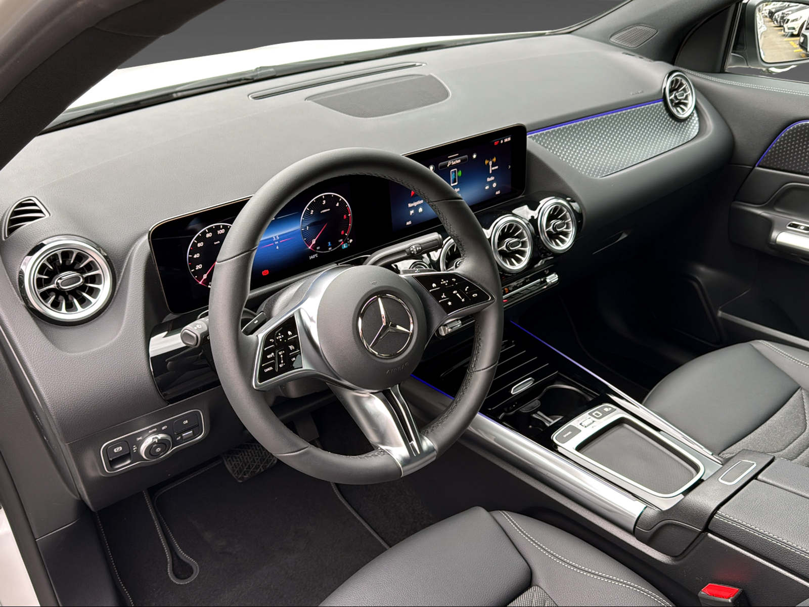 MERCEDES-BENZ GLA 220 d 4Matic Swiss Star-image-7