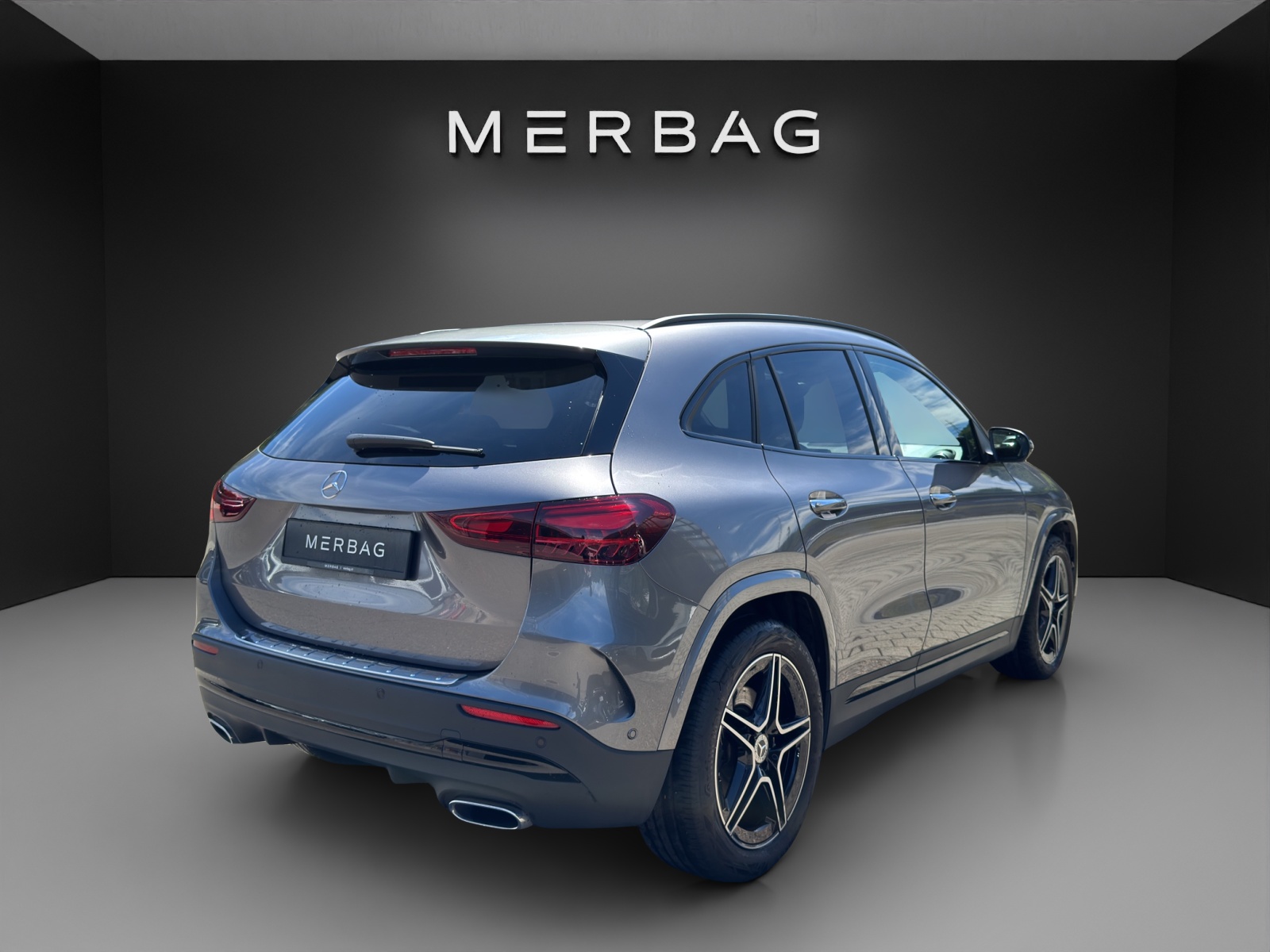 MERCEDES-BENZ GLA 220d 4M Swiss Star-image-4