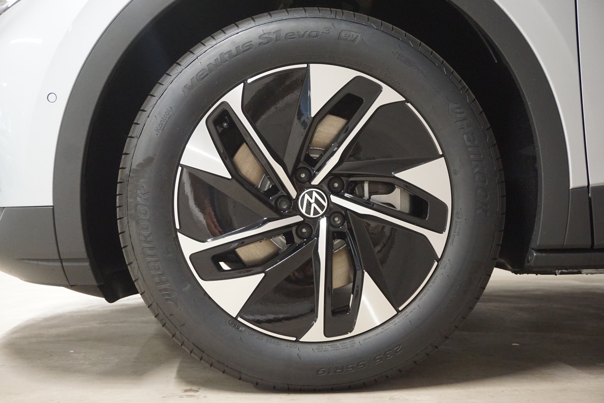VW ID.4 Pro United 77 kWh 4 Motion-image-11