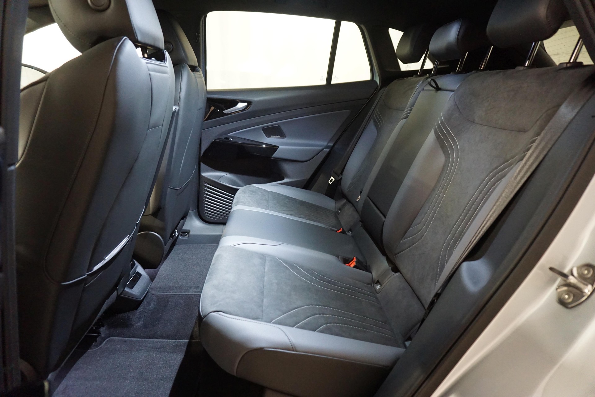 VW ID.4 Pro United 77 kWh 4 Motion-image-9