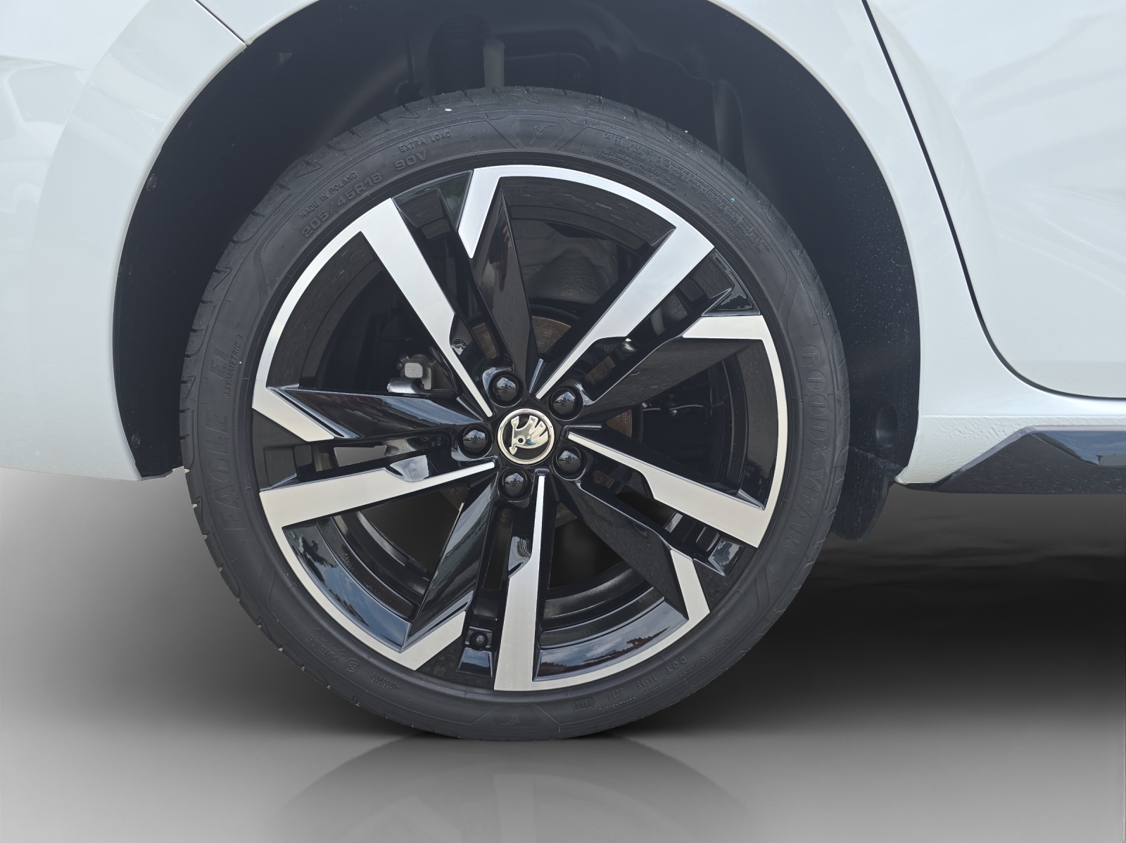 SKODA Scala 1.0 TSI Monte Carlo DSG-image-13