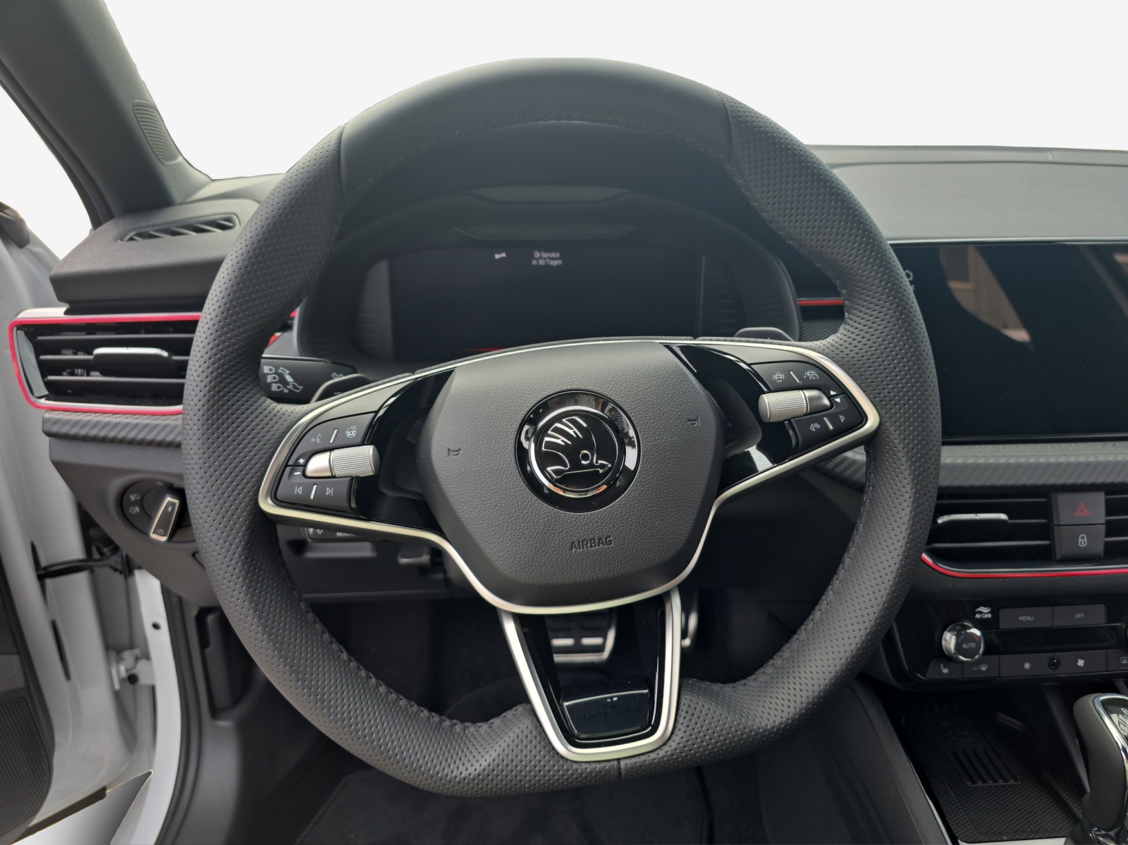 SKODA Scala 1.0 TSI Monte Carlo DSG-image-9