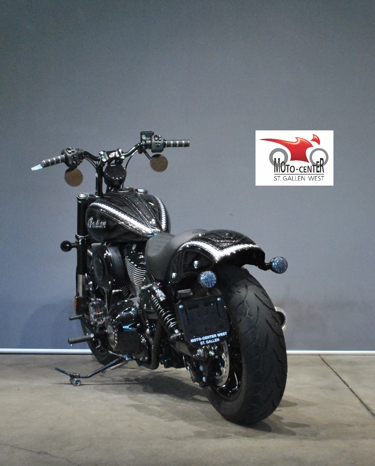 INDIAN Sport Chief-showroom-element-3