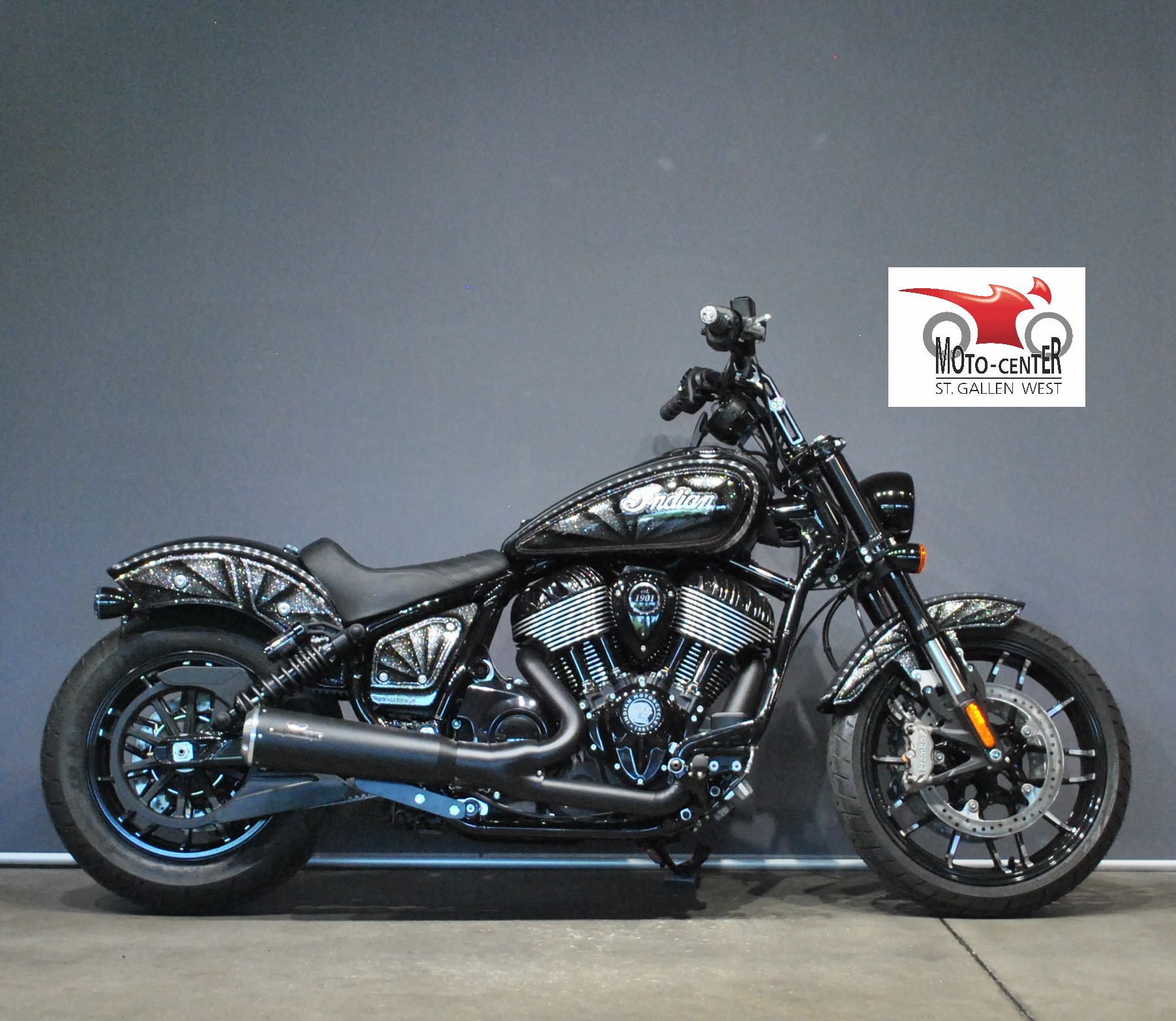 INDIAN Sport Chief-showroom-element-1