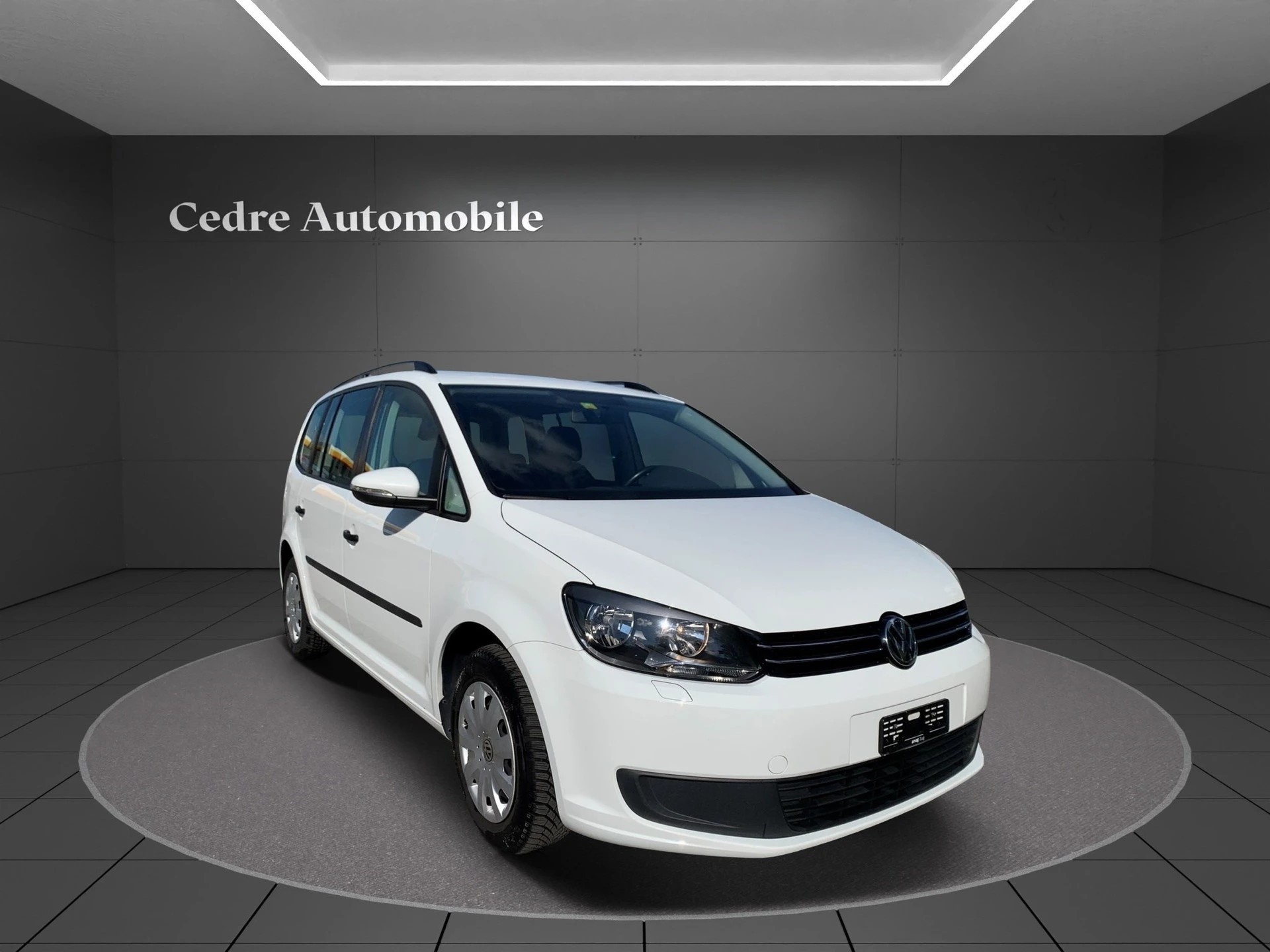 VW Touran 1.6 TDI BlueMotion Technology Trendline DSG-image-1