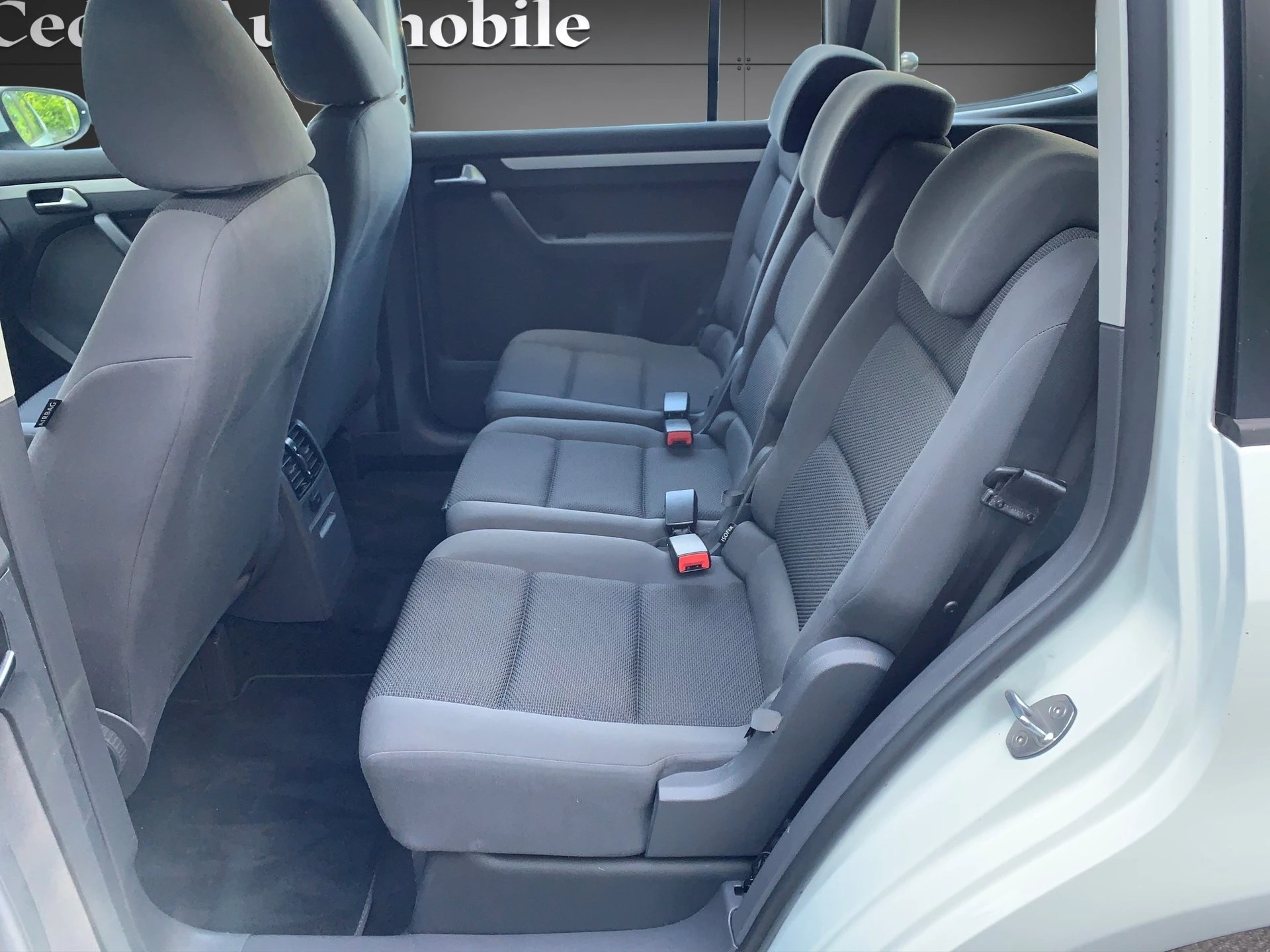 VW Touran 1.6 TDI BlueMotion Technology Trendline DSG-image-6