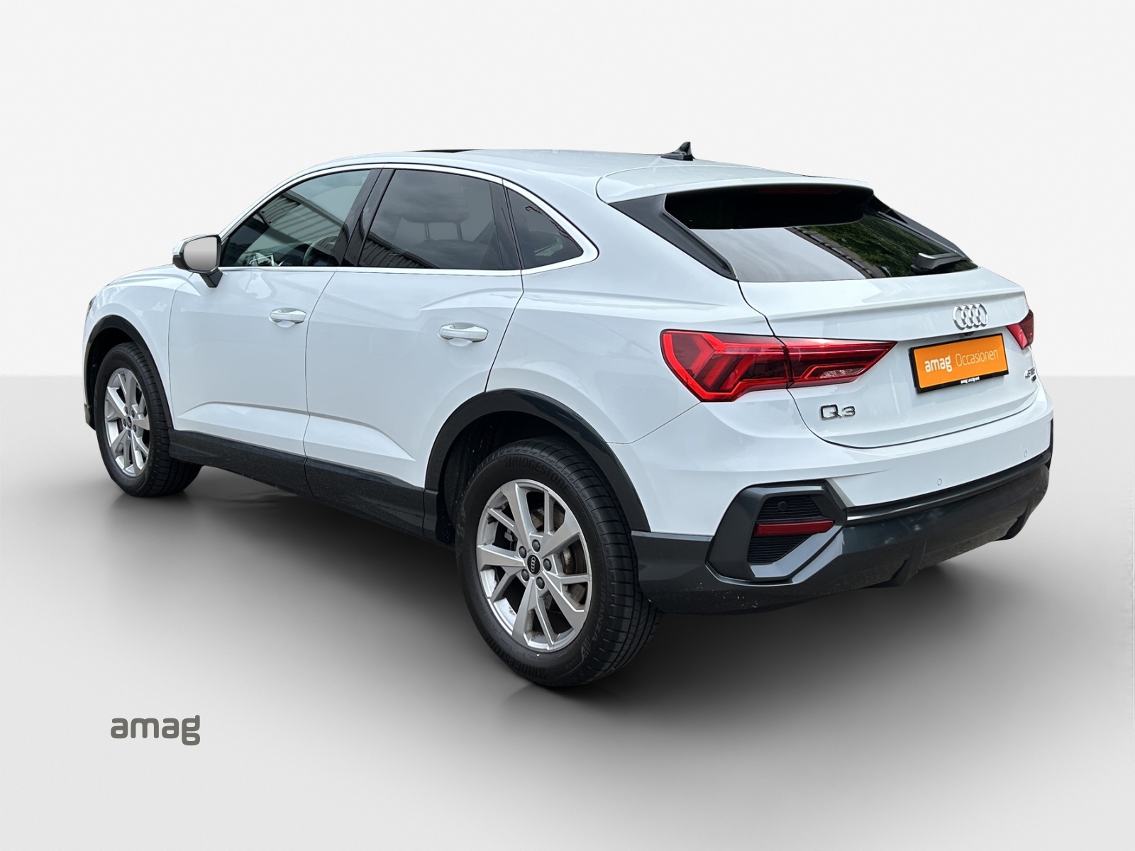 AUDI Q3 Sportback 45 TFSI quattro S-tronic-image-2