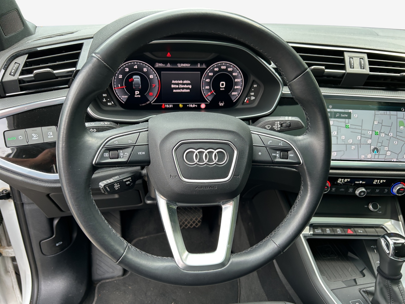 AUDI Q3 Sportback 45 TFSI quattro S-tronic-image-9