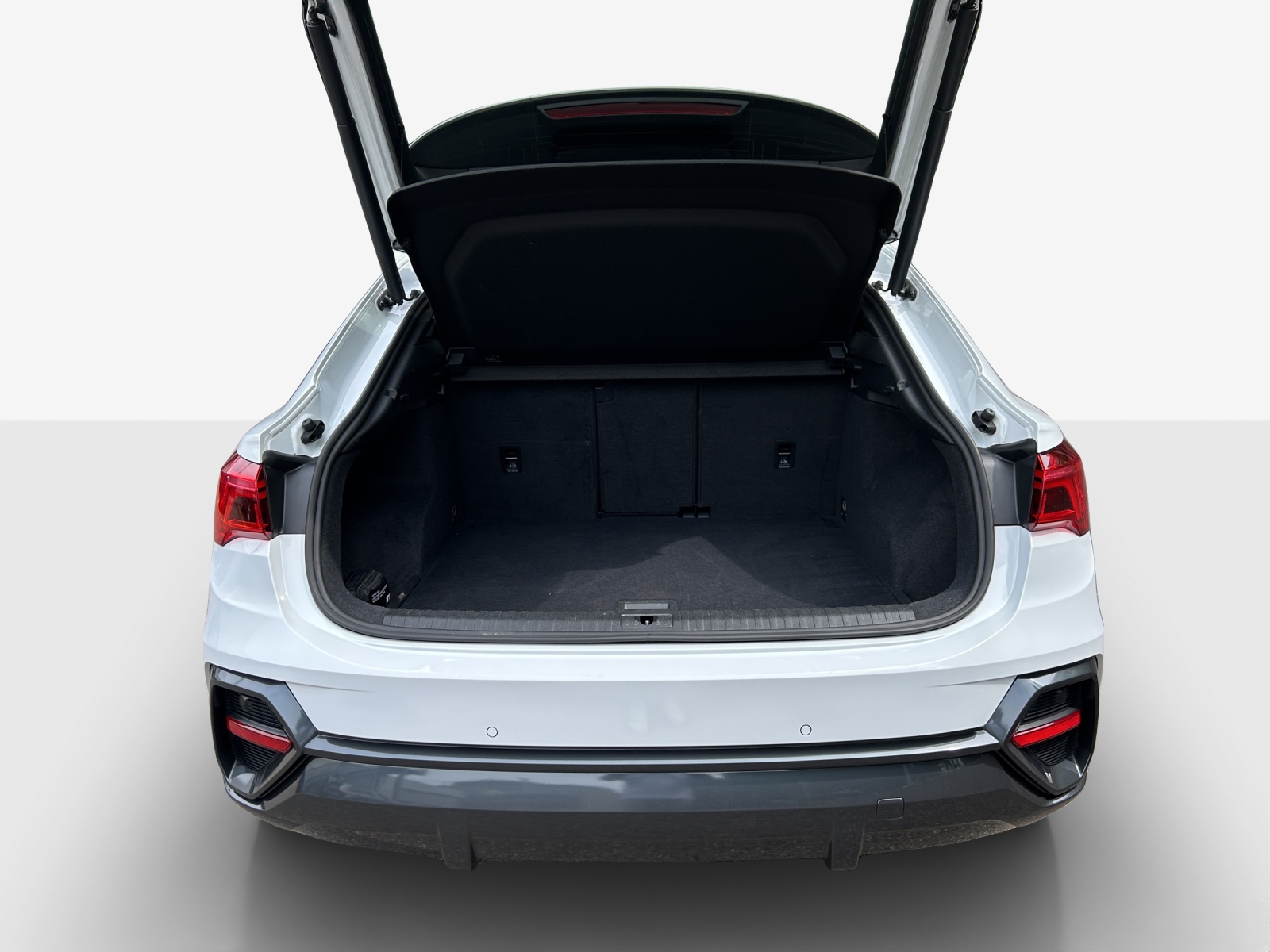 AUDI Q3 Sportback 45 TFSI quattro S-tronic-image-12