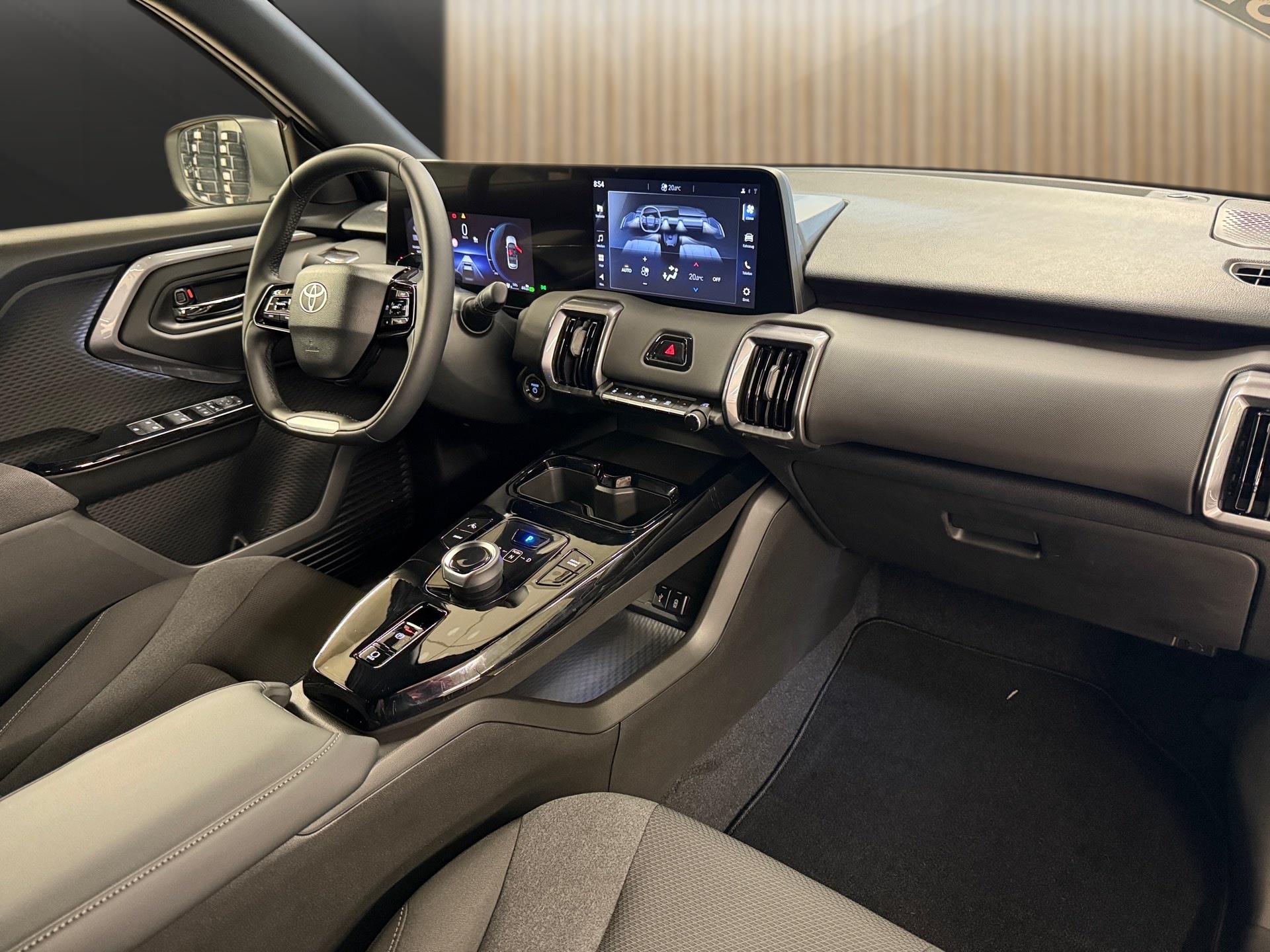 TOYOTA Urban Cruiser 49 kWh Comfort-image-15